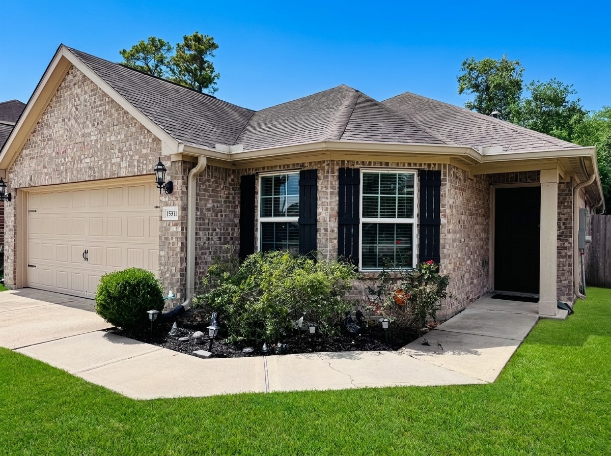 15931 Newport Place Property Photo 1