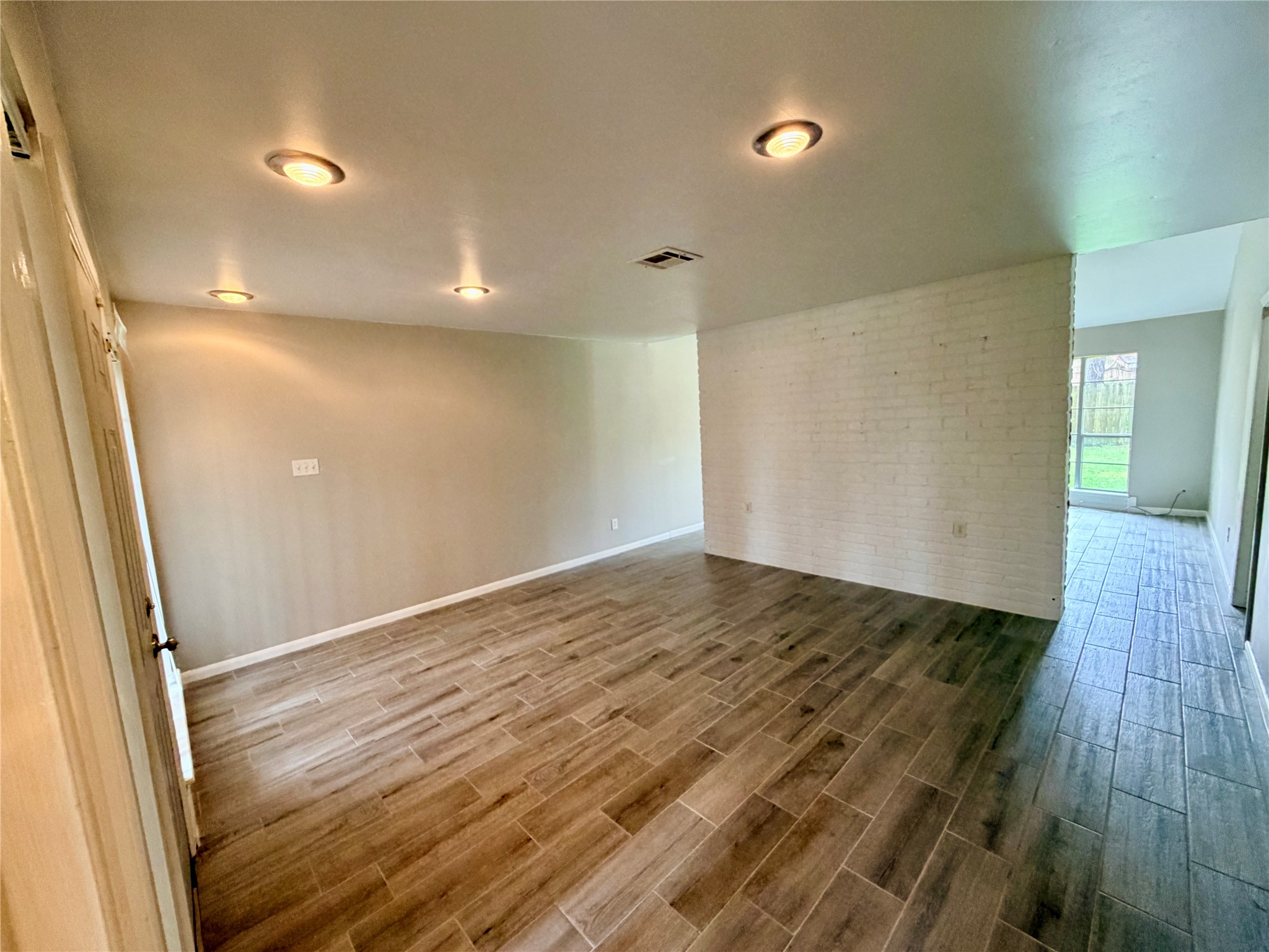 7876 Bender Road Property Photo 2