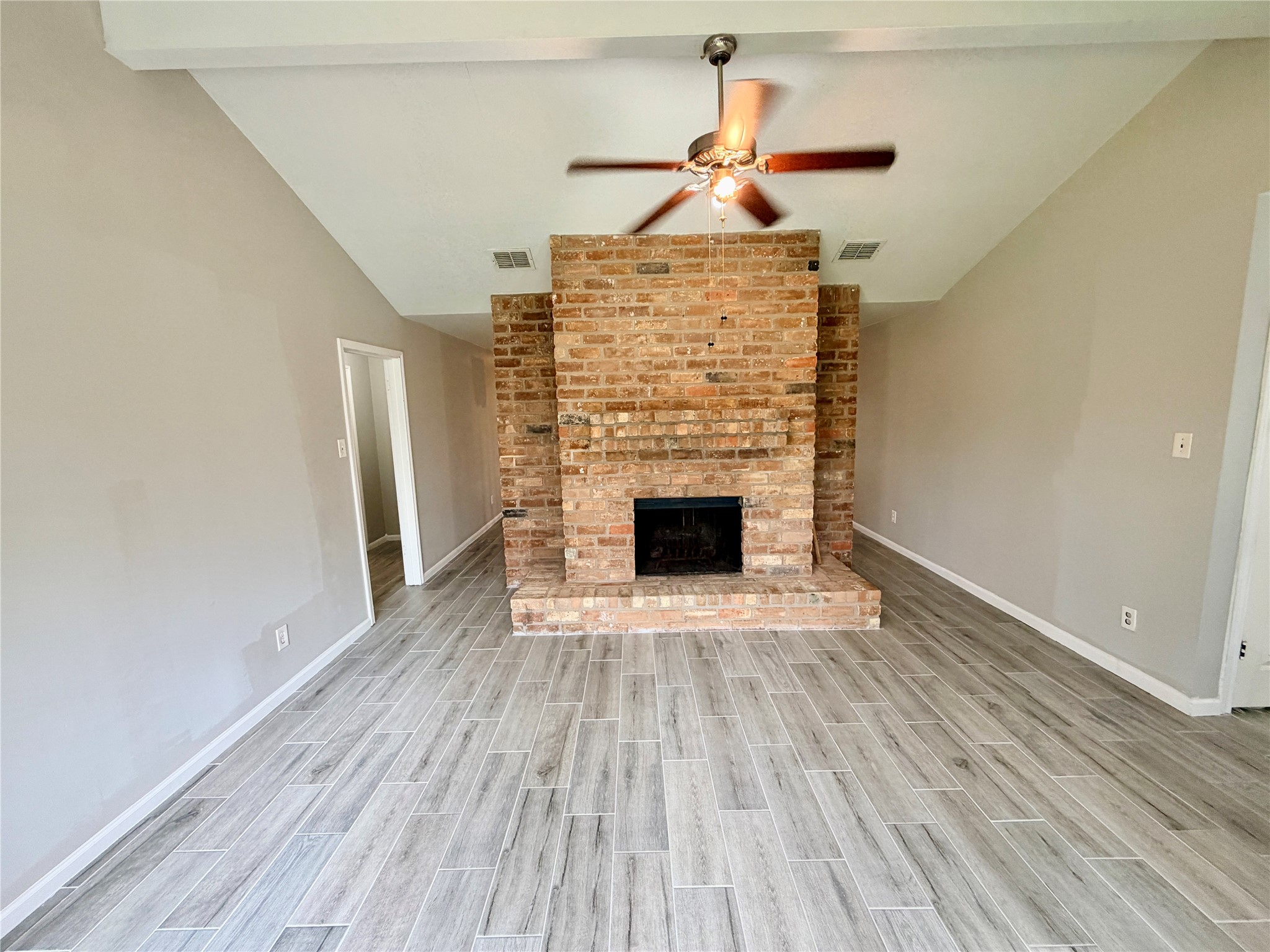 7876 Bender Road Property Photo 6