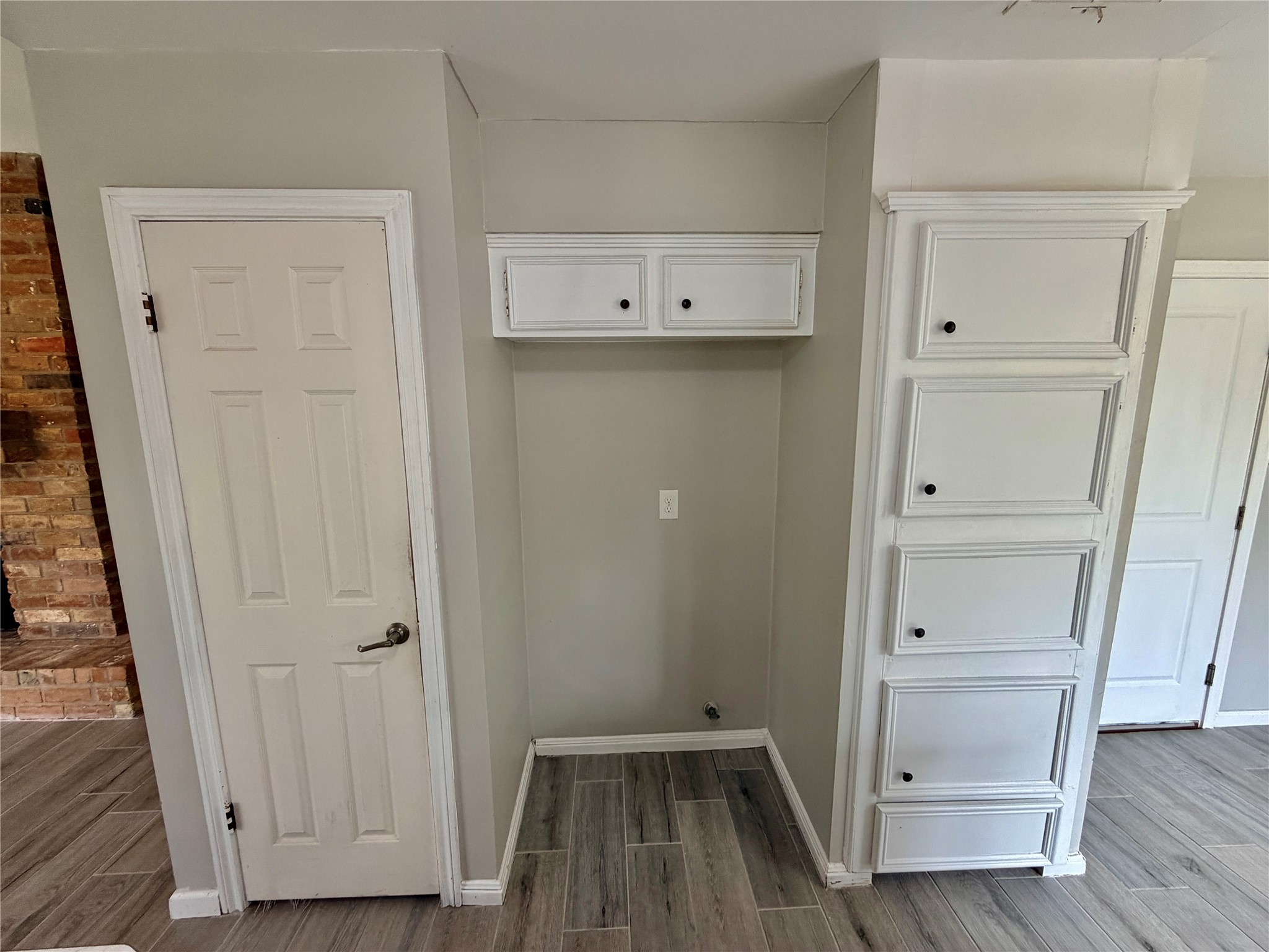 7876 Bender Road Property Photo 12
