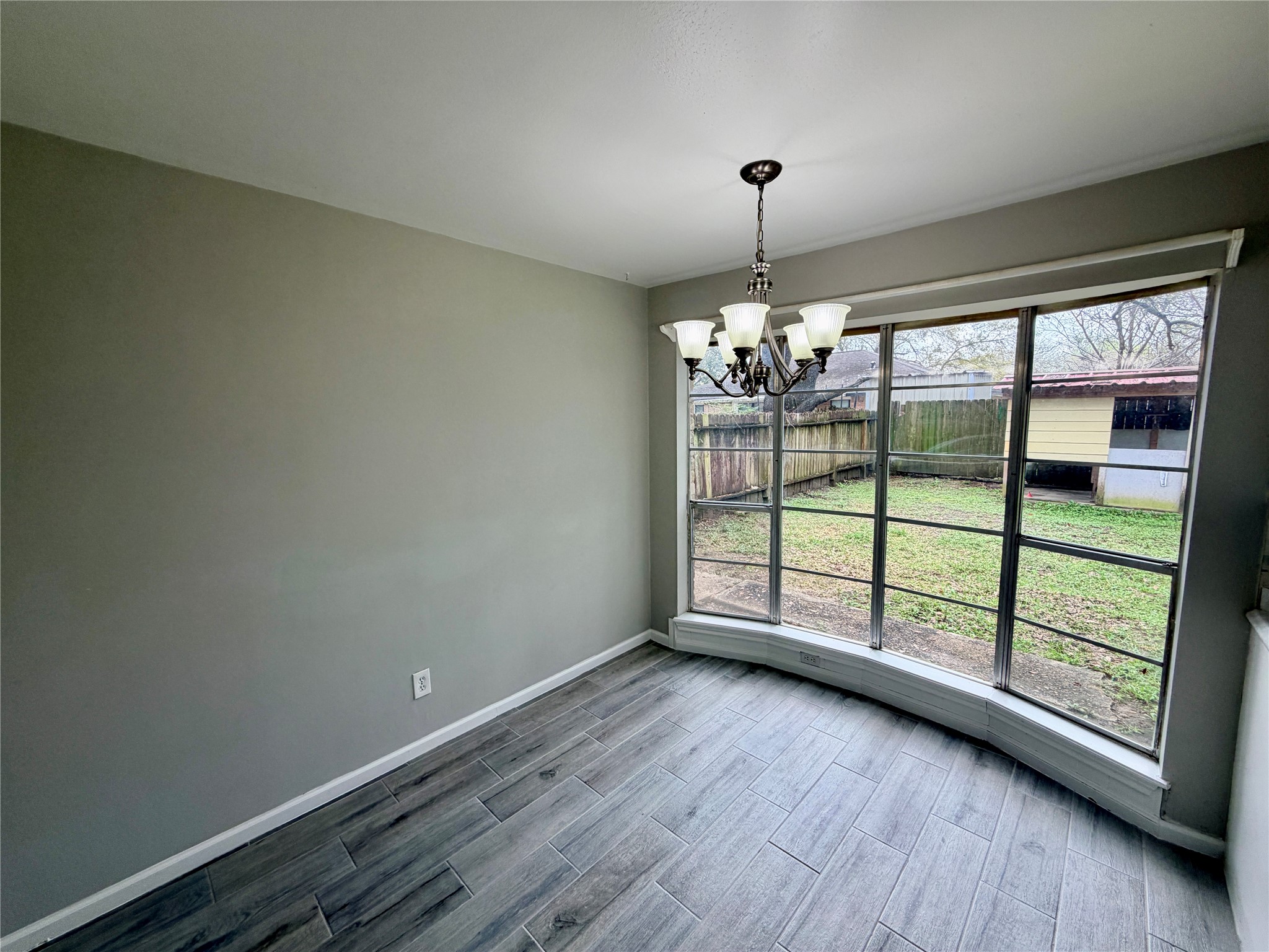 7876 Bender Road Property Photo 14