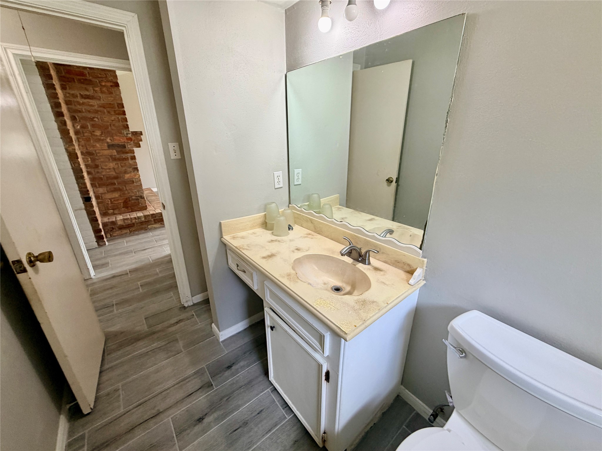 7876 Bender Road Property Photo 26