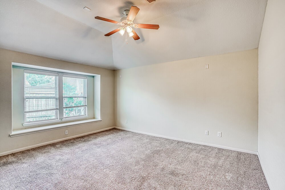 2219 Diamond Crest Drive Property Photo 9