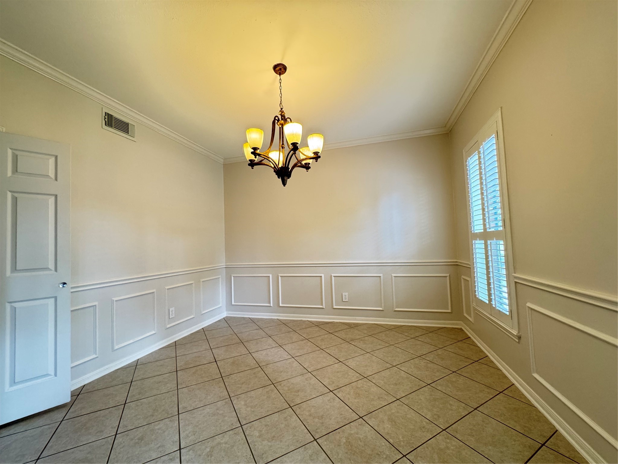 6926 Hearthside Drive Property Photo 4