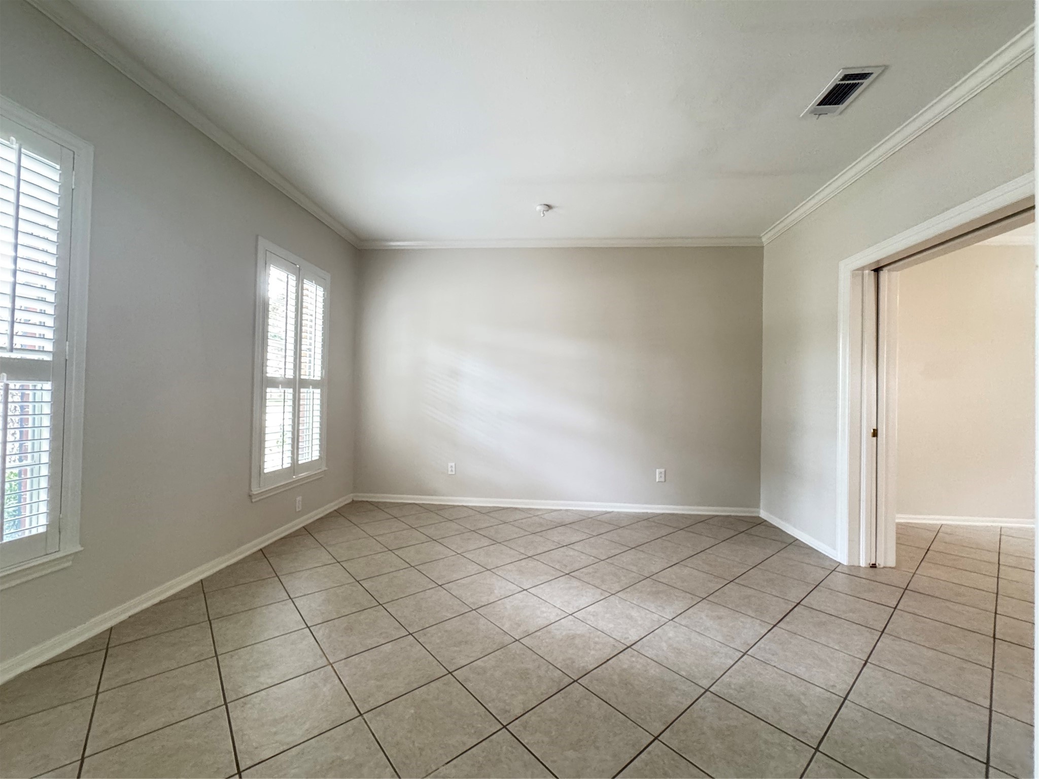 6926 Hearthside Drive Property Photo 7