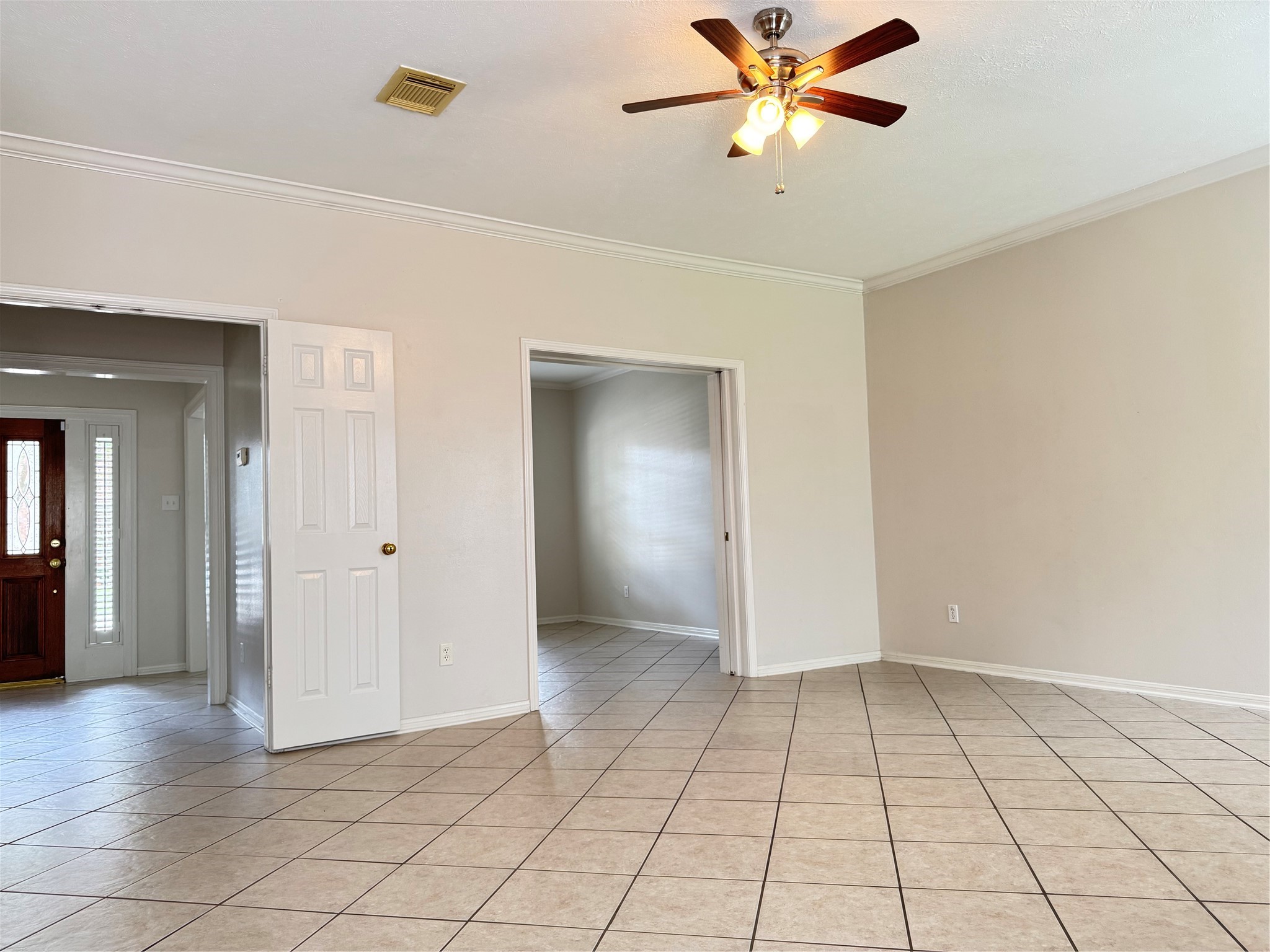 6926 Hearthside Drive Property Photo 8