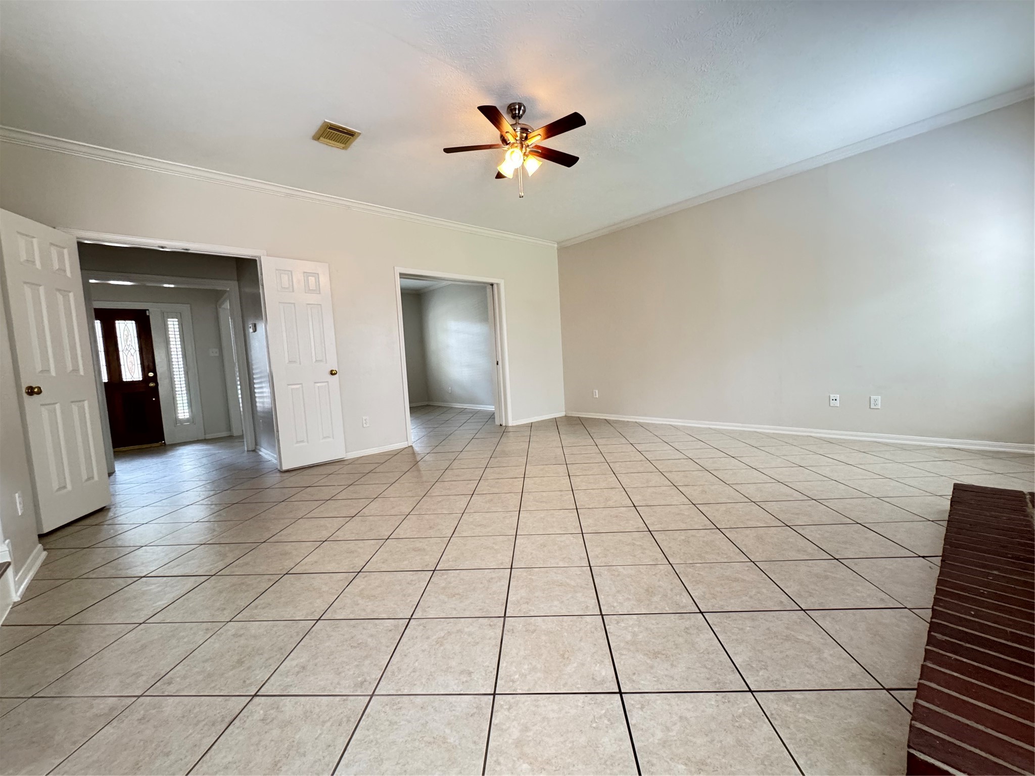 6926 Hearthside Drive Property Photo 9