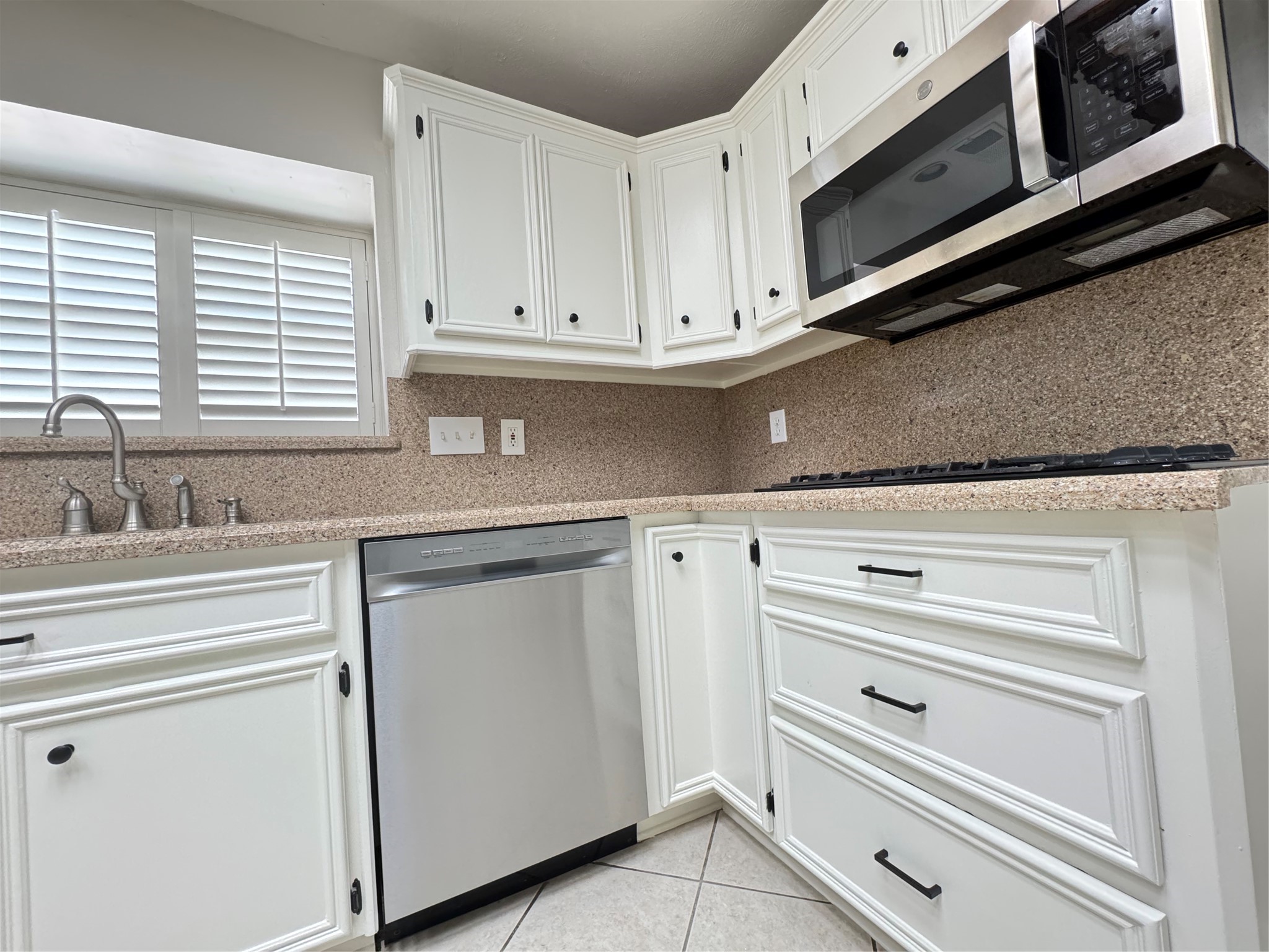 6926 Hearthside Drive Property Photo 15