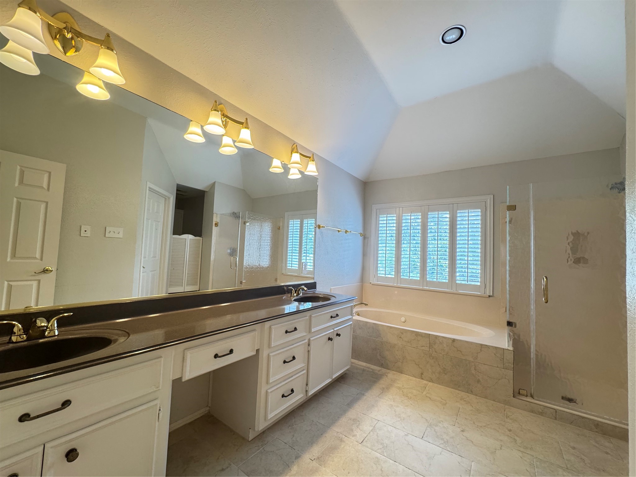 6926 Hearthside Drive Property Photo 23