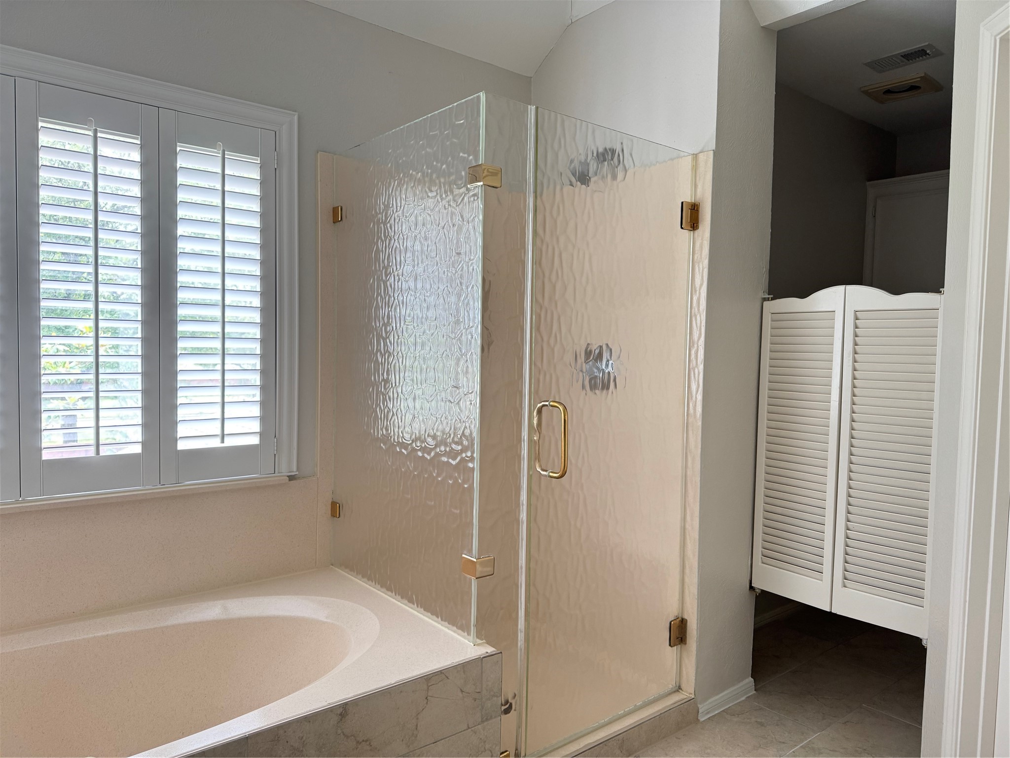 6926 Hearthside Drive Property Photo 24