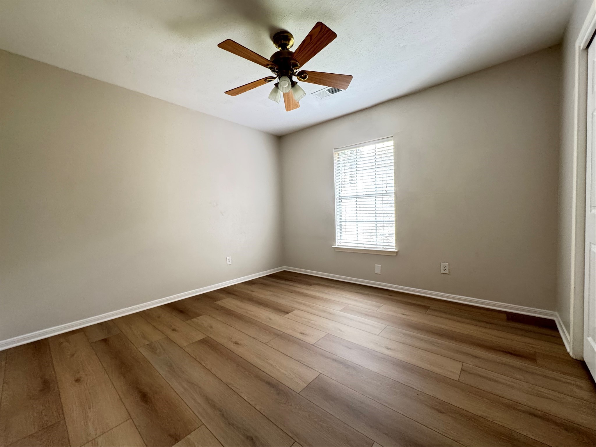 6926 Hearthside Drive Property Photo 28