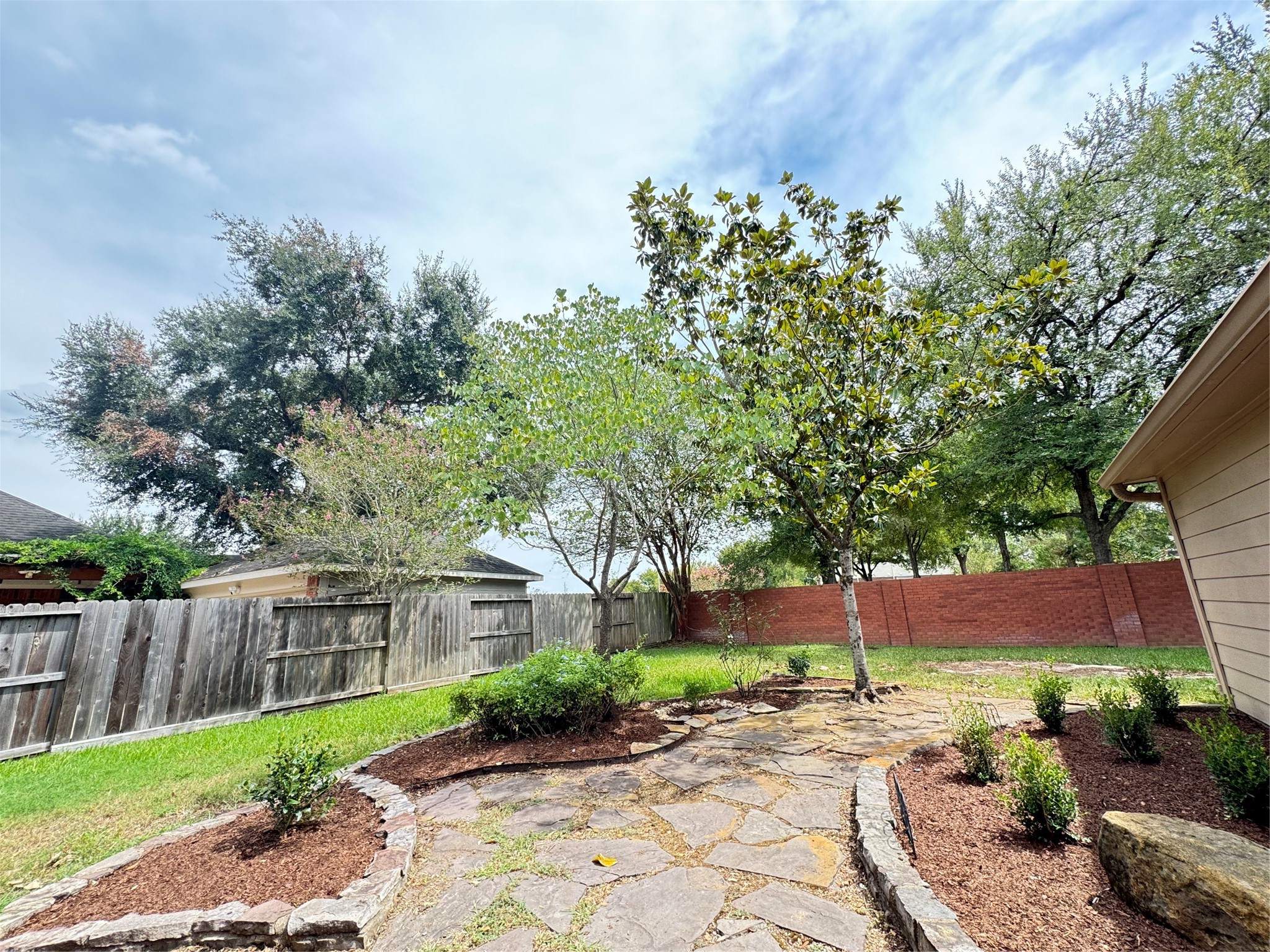 6926 Hearthside Drive Property Photo 35