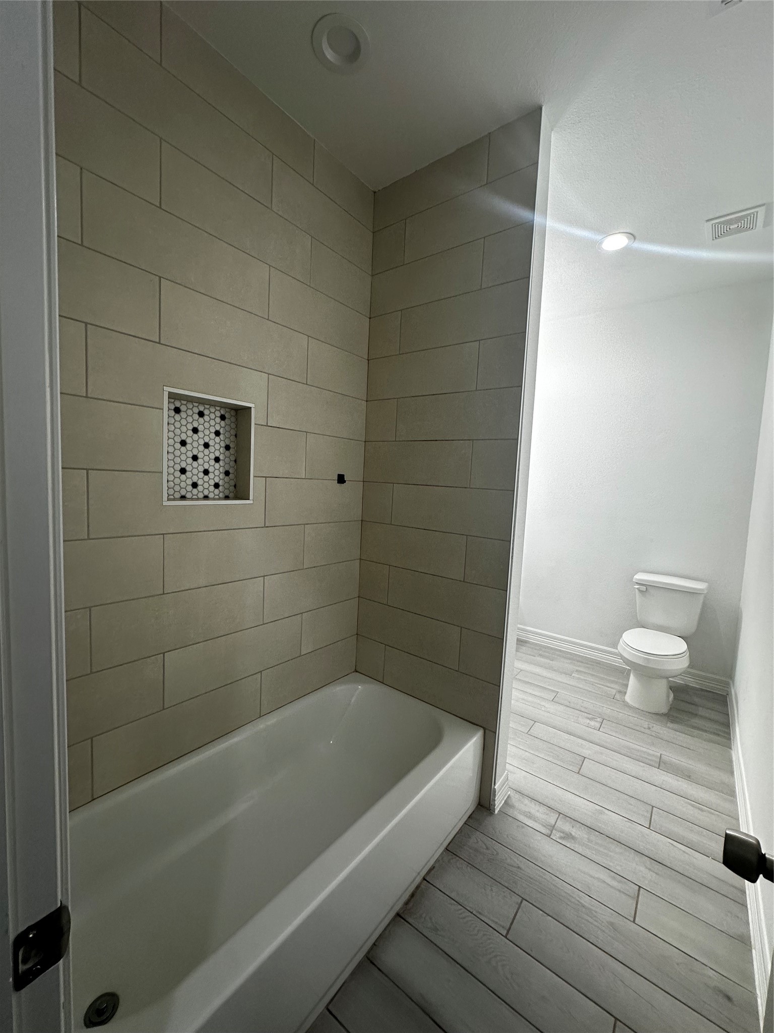 7209 Carver Road A Property Photo 9