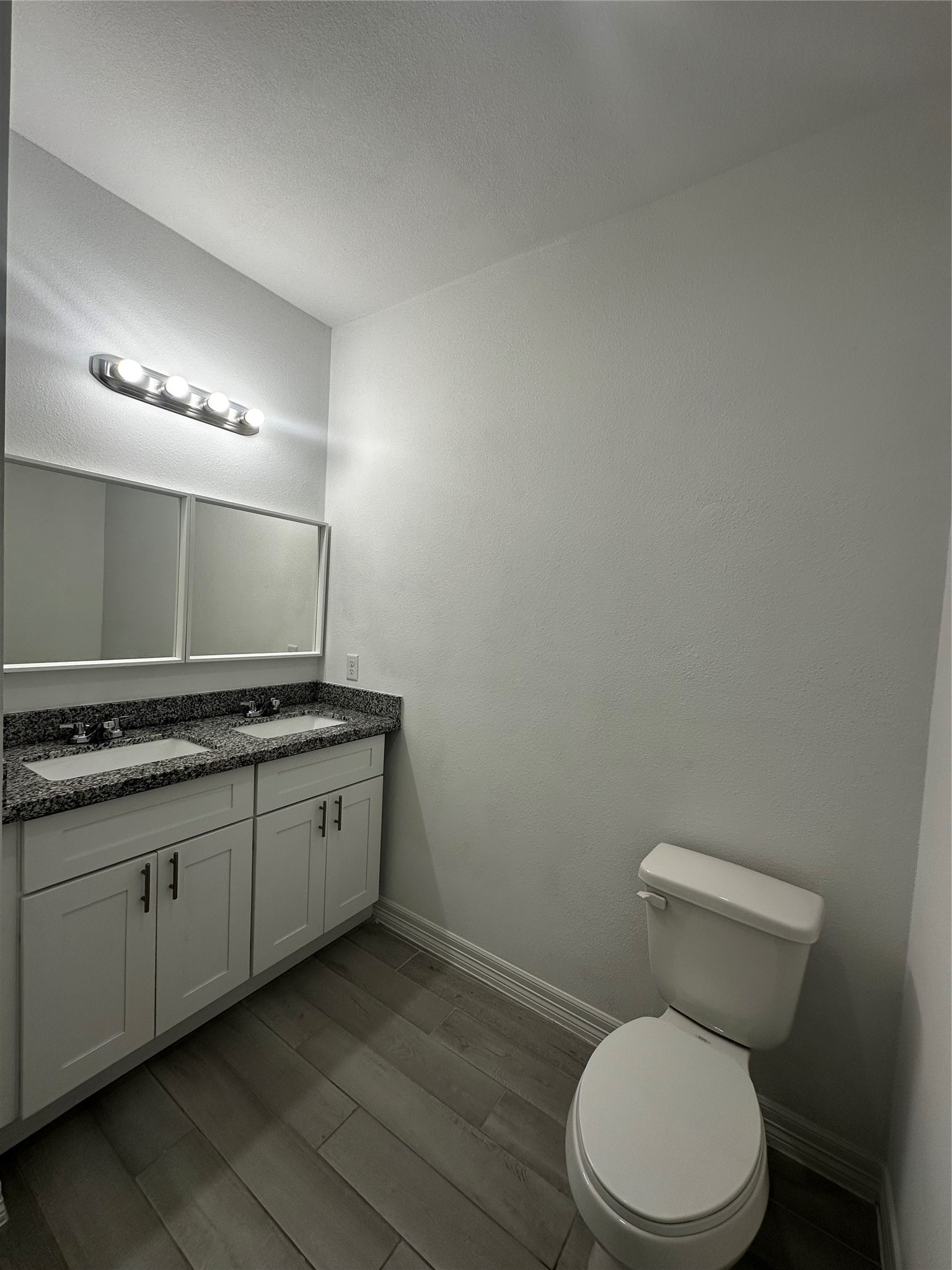 7209 Carver Road A Property Photo 10