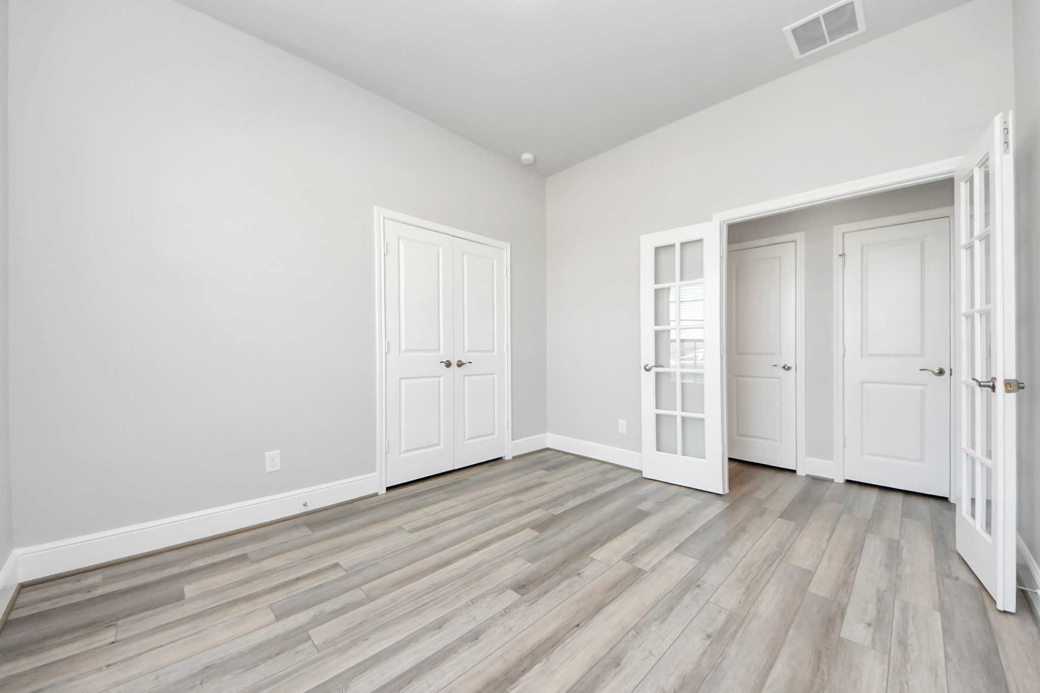 2930 Broad Reach Road Property Photo 3