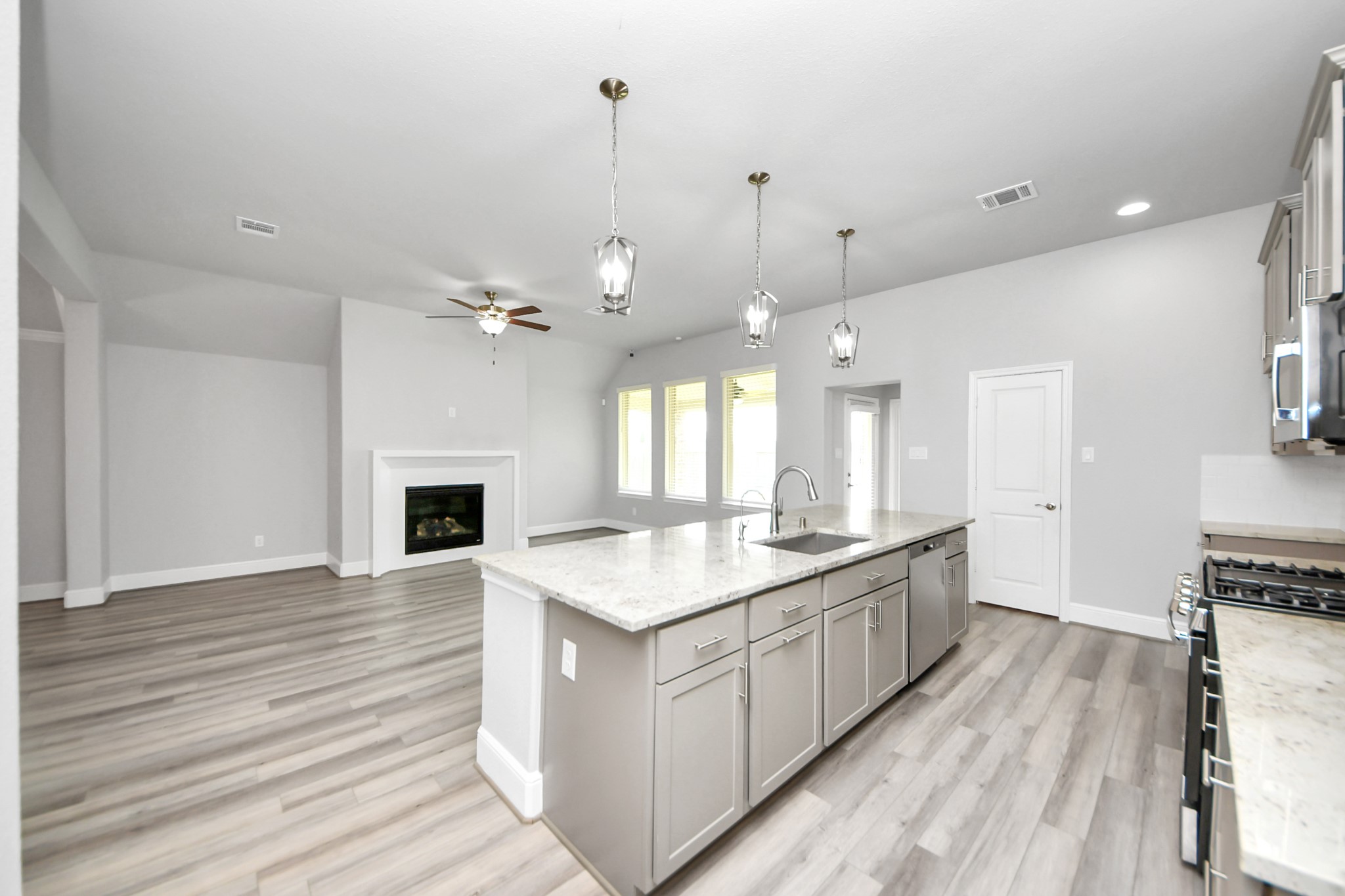 2930 Broad Reach Road Property Photo 11