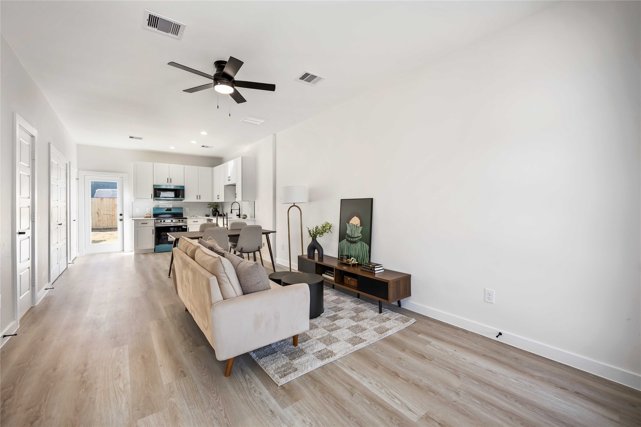 7221 Sandra Street A-b Property Photo 6