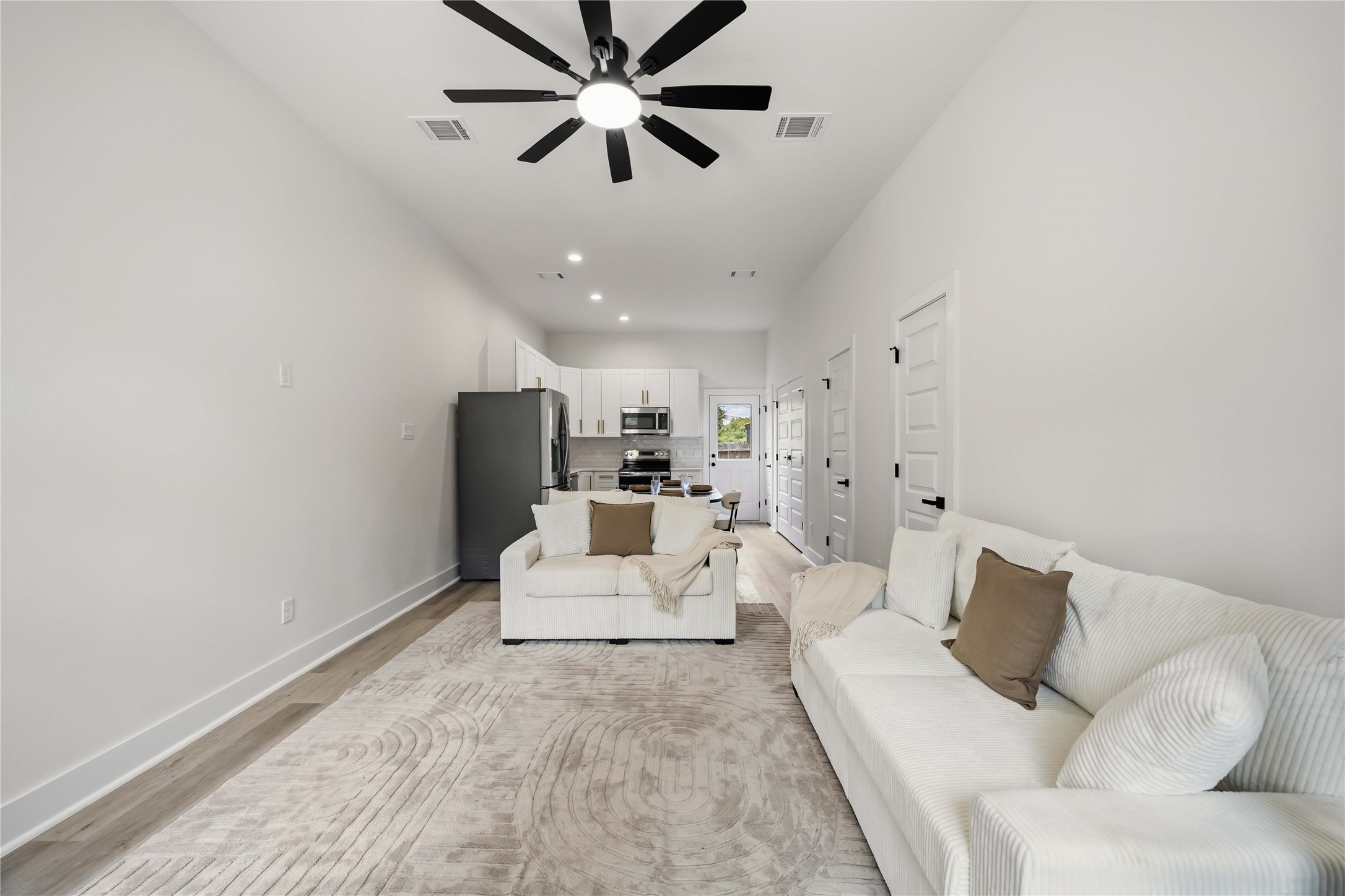 7221 Sandra Street A-b Property Photo 6