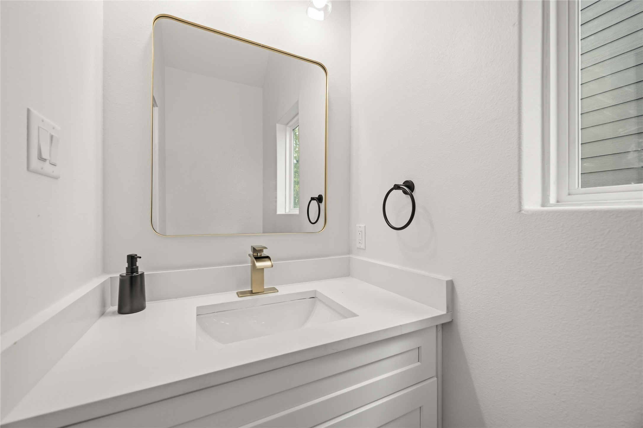 7221 Sandra Street A-b Property Photo 12