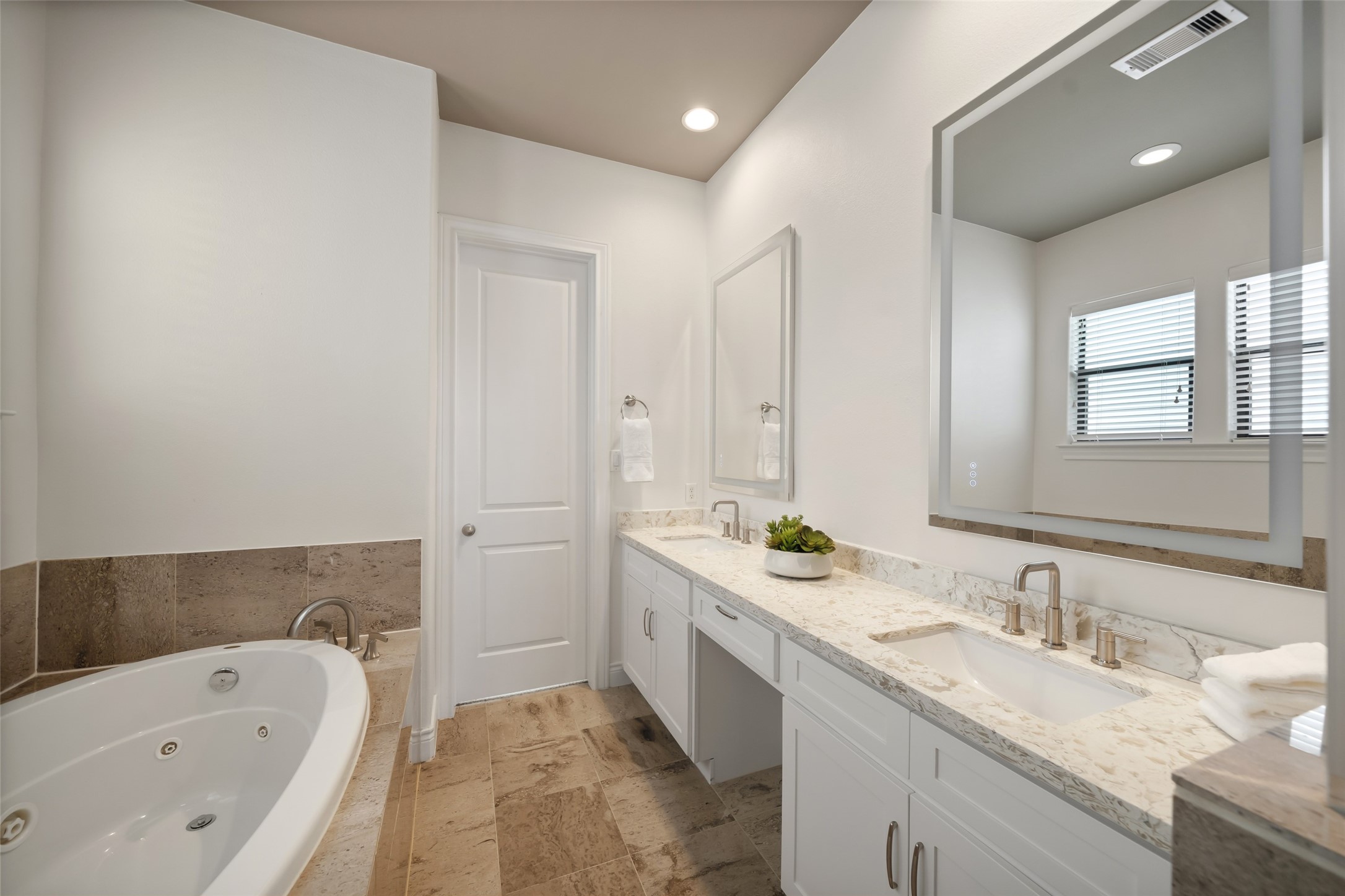 1716 Dart Street Property Photo 30