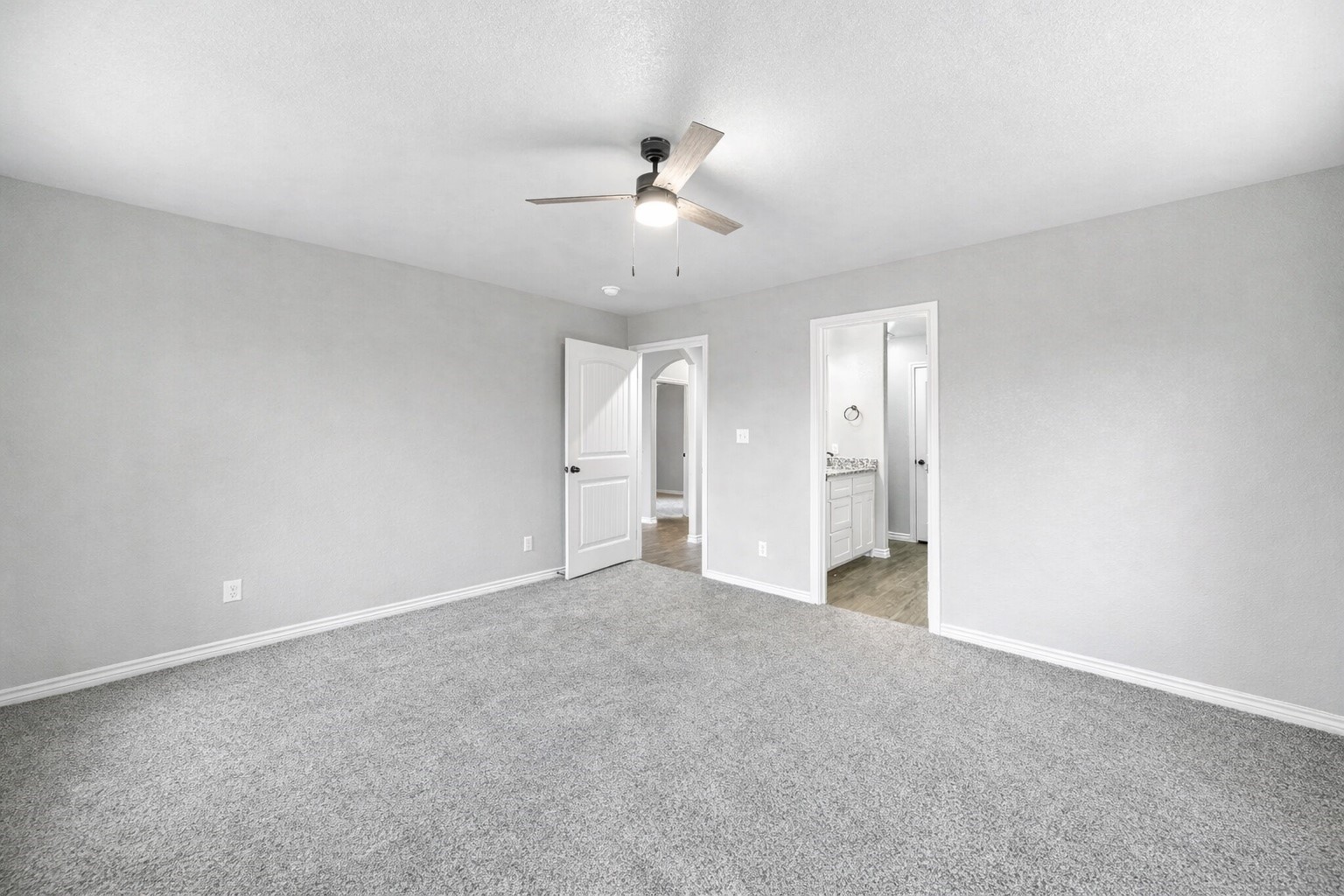 228 Saint Charles Drive B Property Photo 6