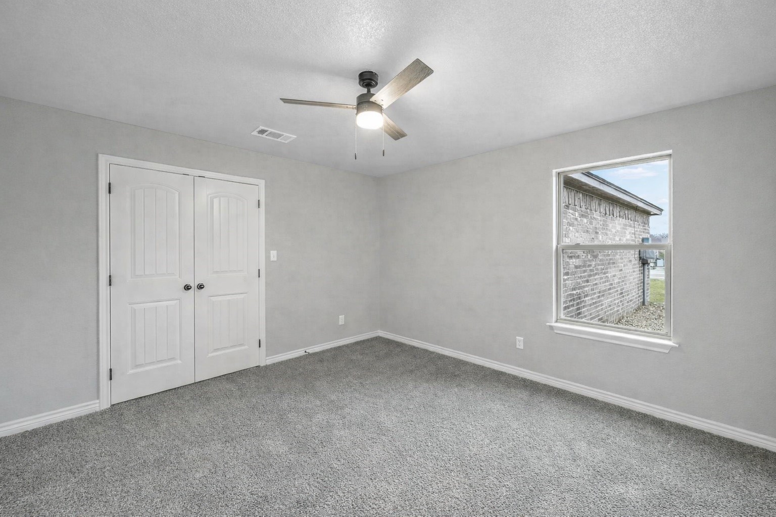 228 Saint Charles Drive B Property Photo 13