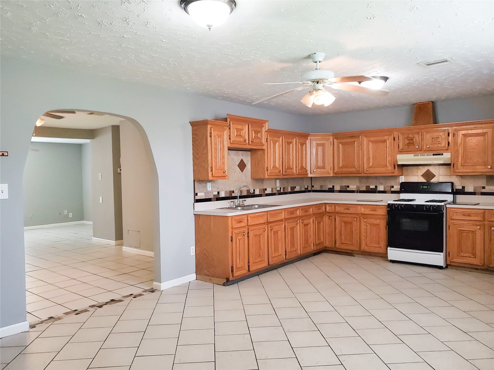 3020 Sagebrush Drive Property Photo 6
