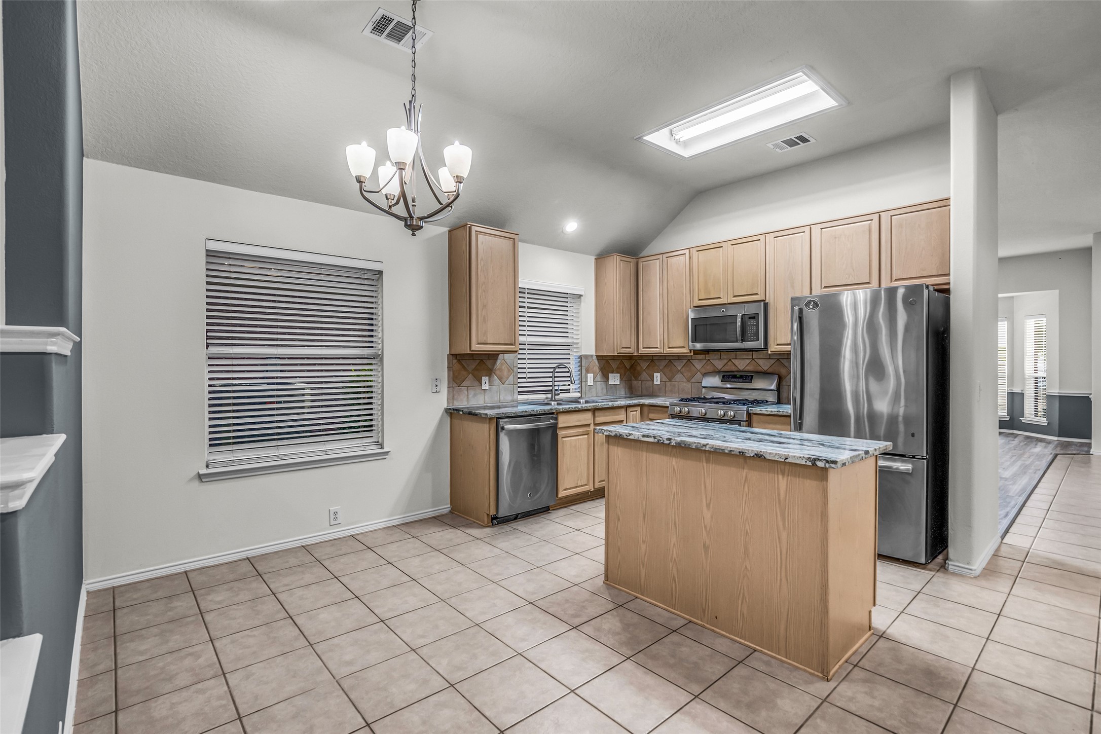 11934 Leaf Oak Drive Property Photo 8