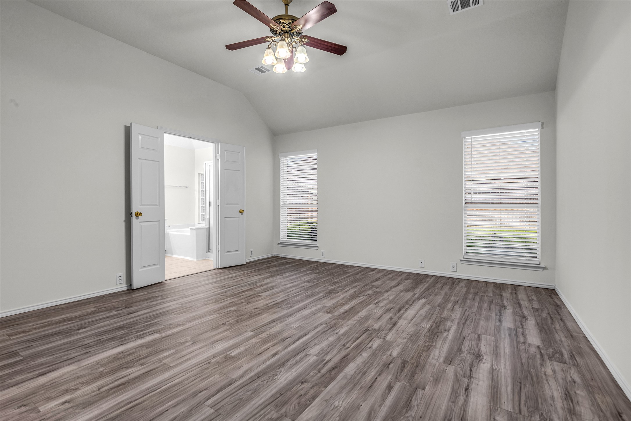 11934 Leaf Oak Drive Property Photo 11