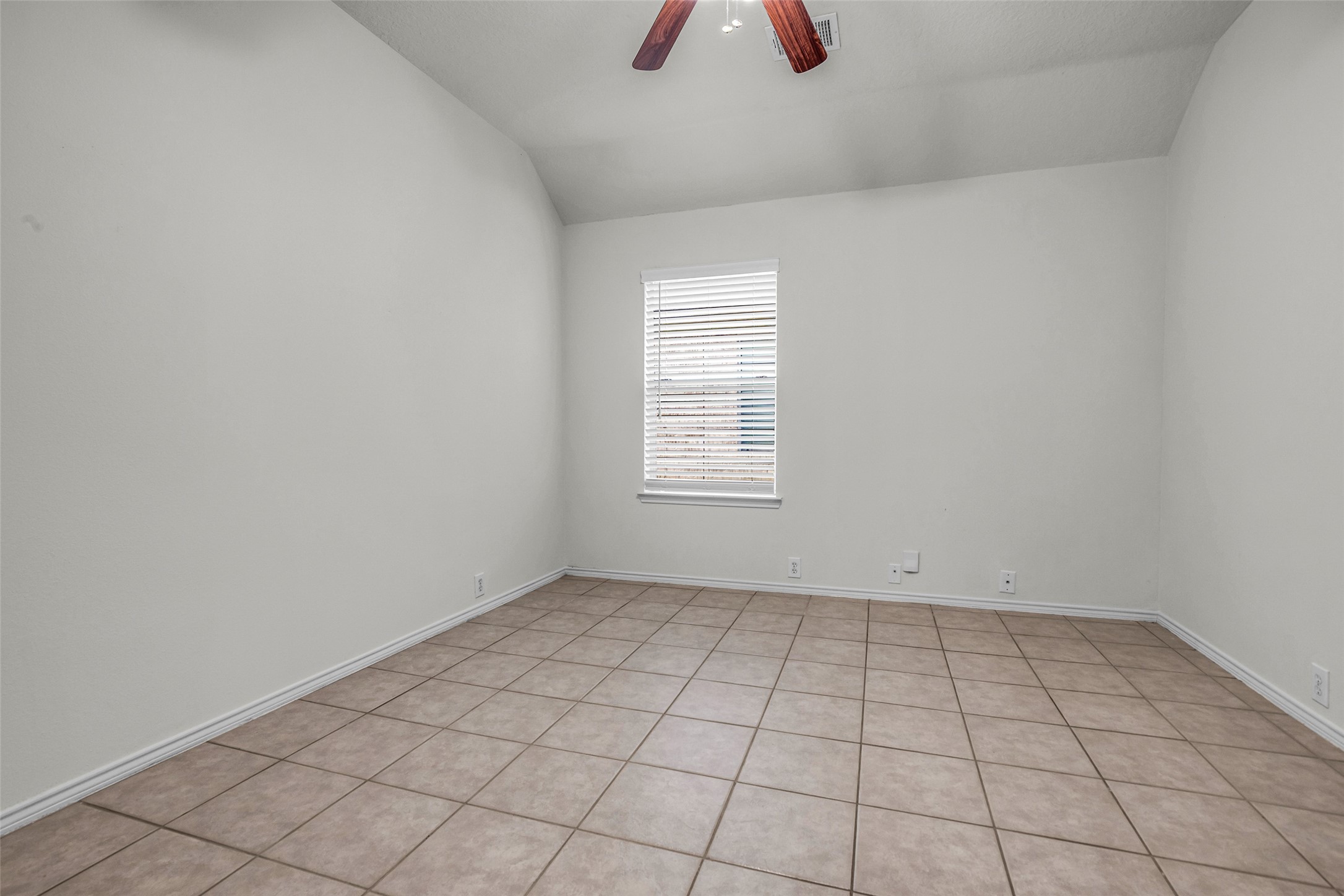 11934 Leaf Oak Drive Property Photo 17