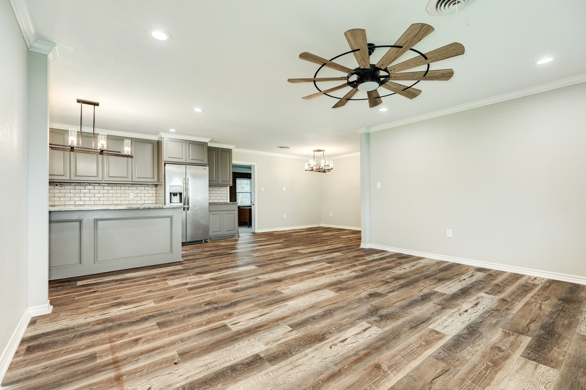 18035 Highway 111 Property Photo 7