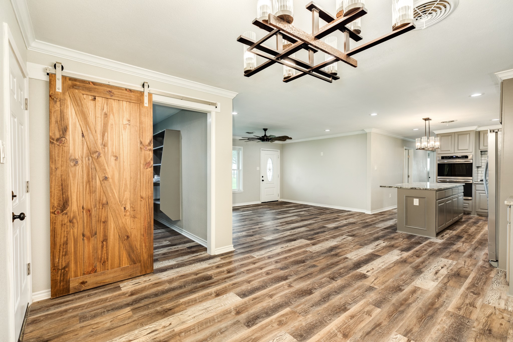 18035 Highway 111 Property Photo 11