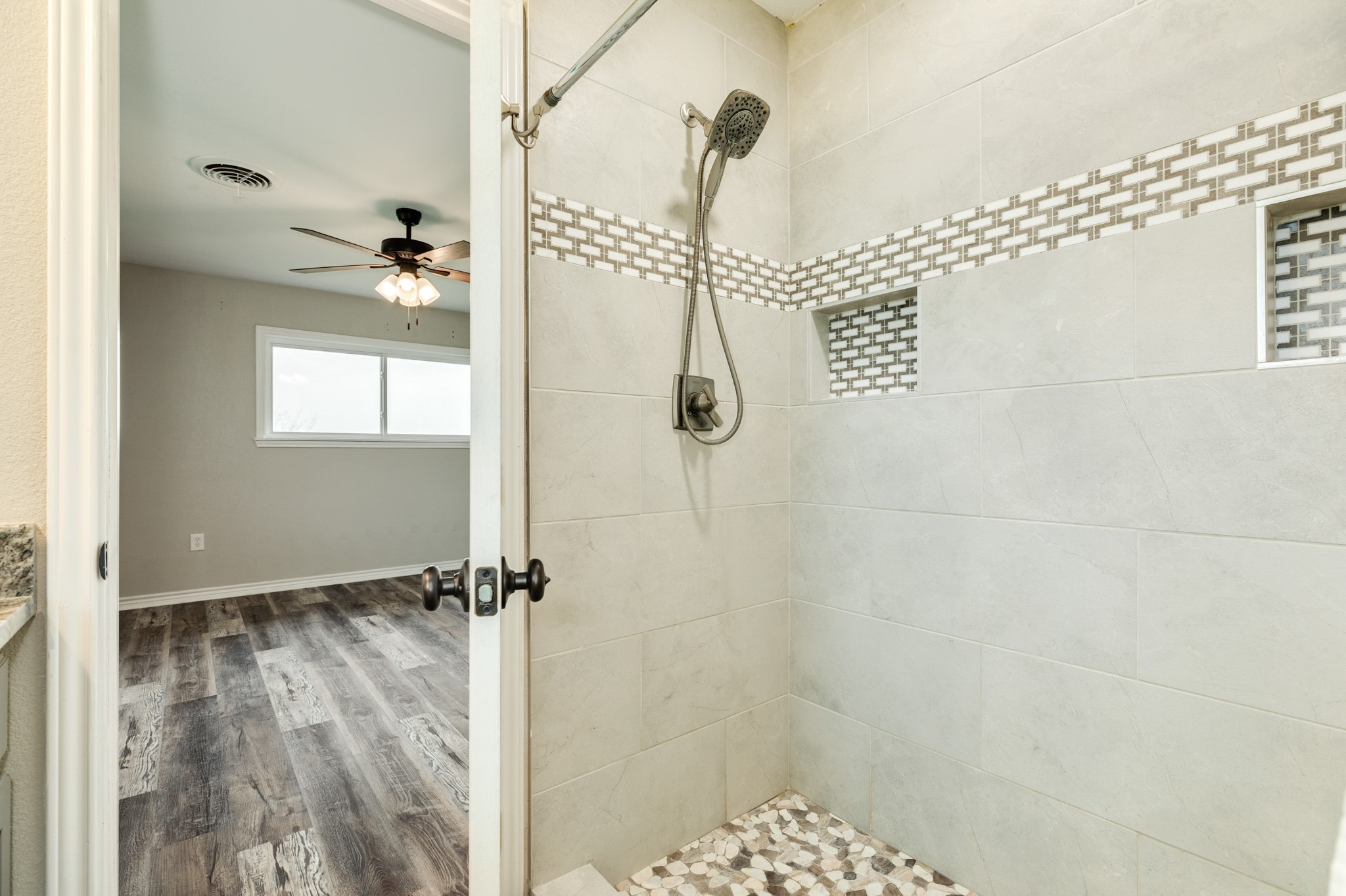 18035 Highway 111 Property Photo 15