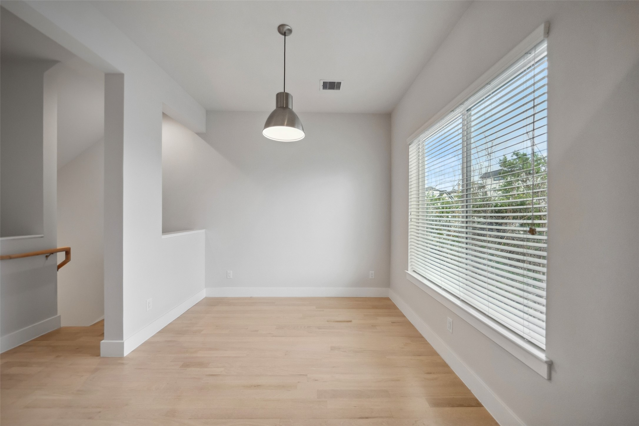 2130 Dennis Street Property Photo 8