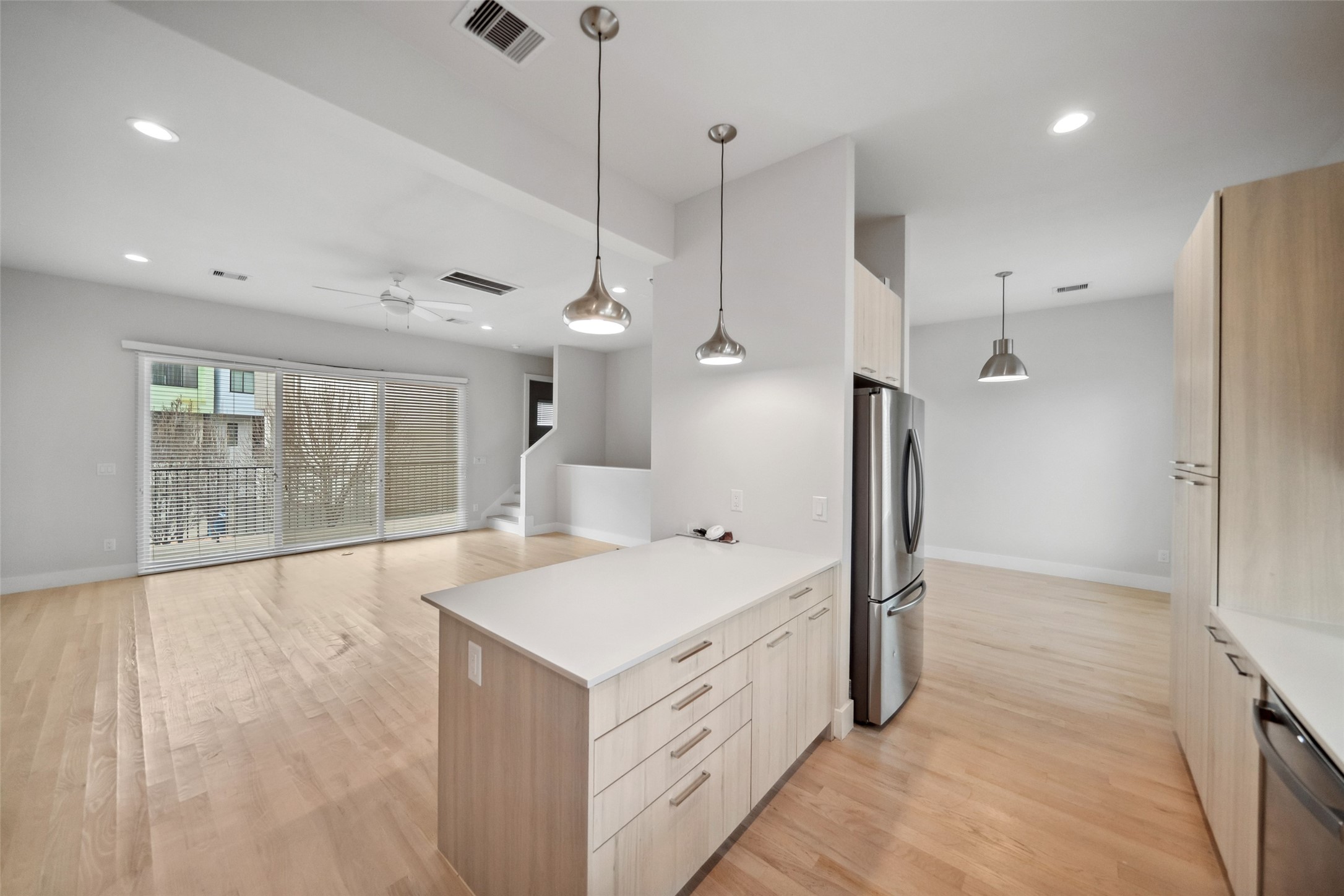 2130 Dennis Street Property Photo 10