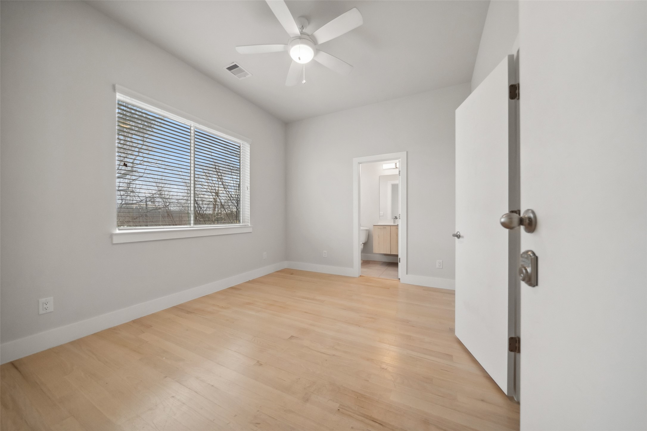 2130 Dennis Street Property Photo 18