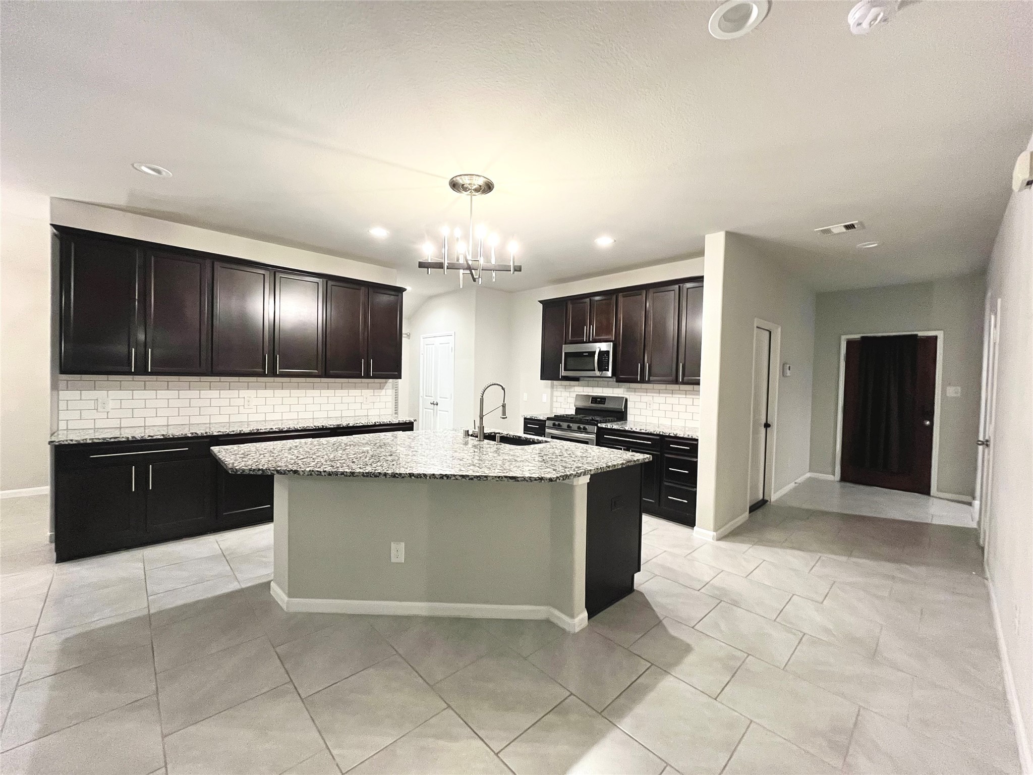 8811 Jamison Drive Property Photo 11