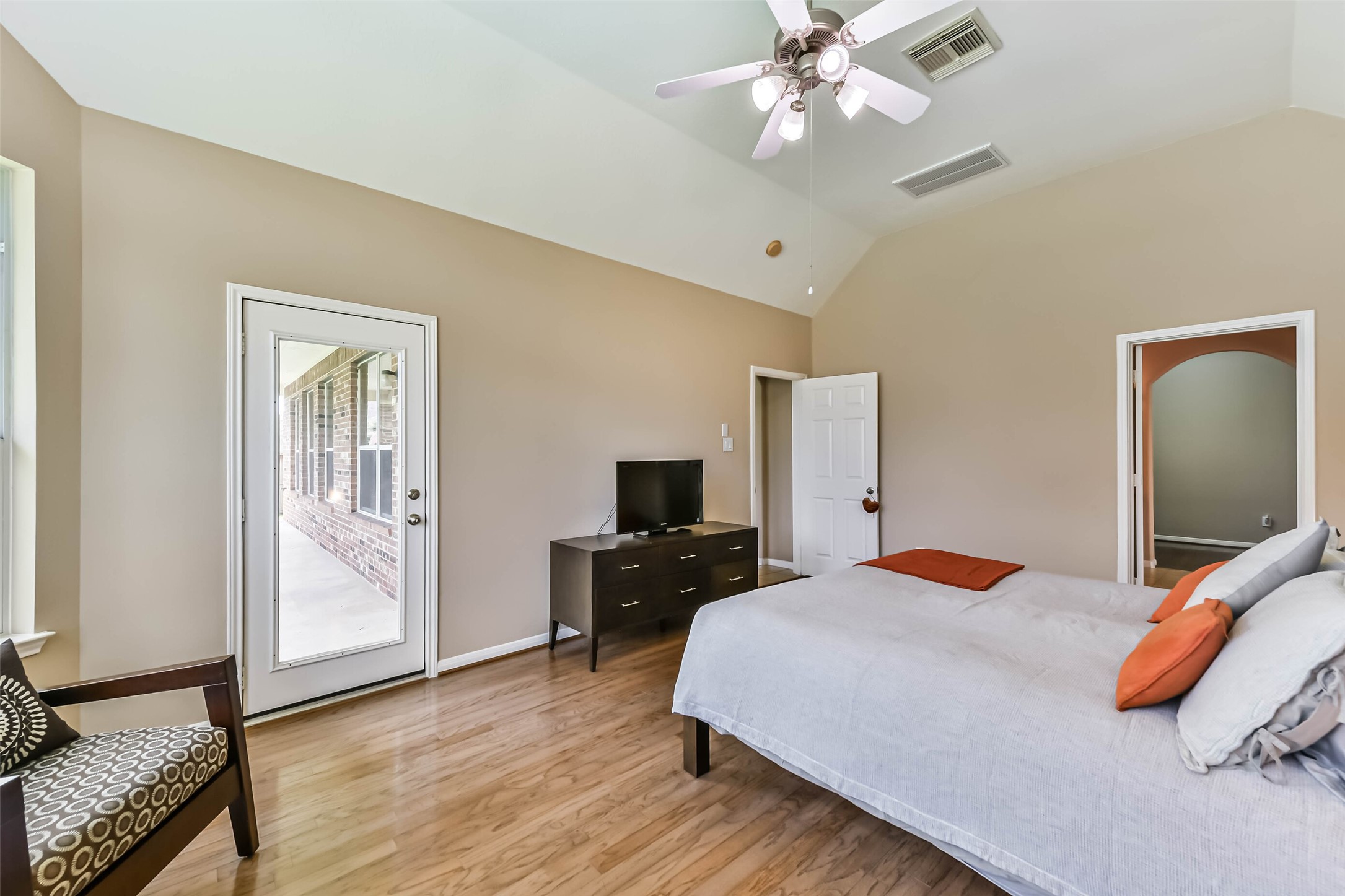 12206 Bell Creek Drive Property Photo 23