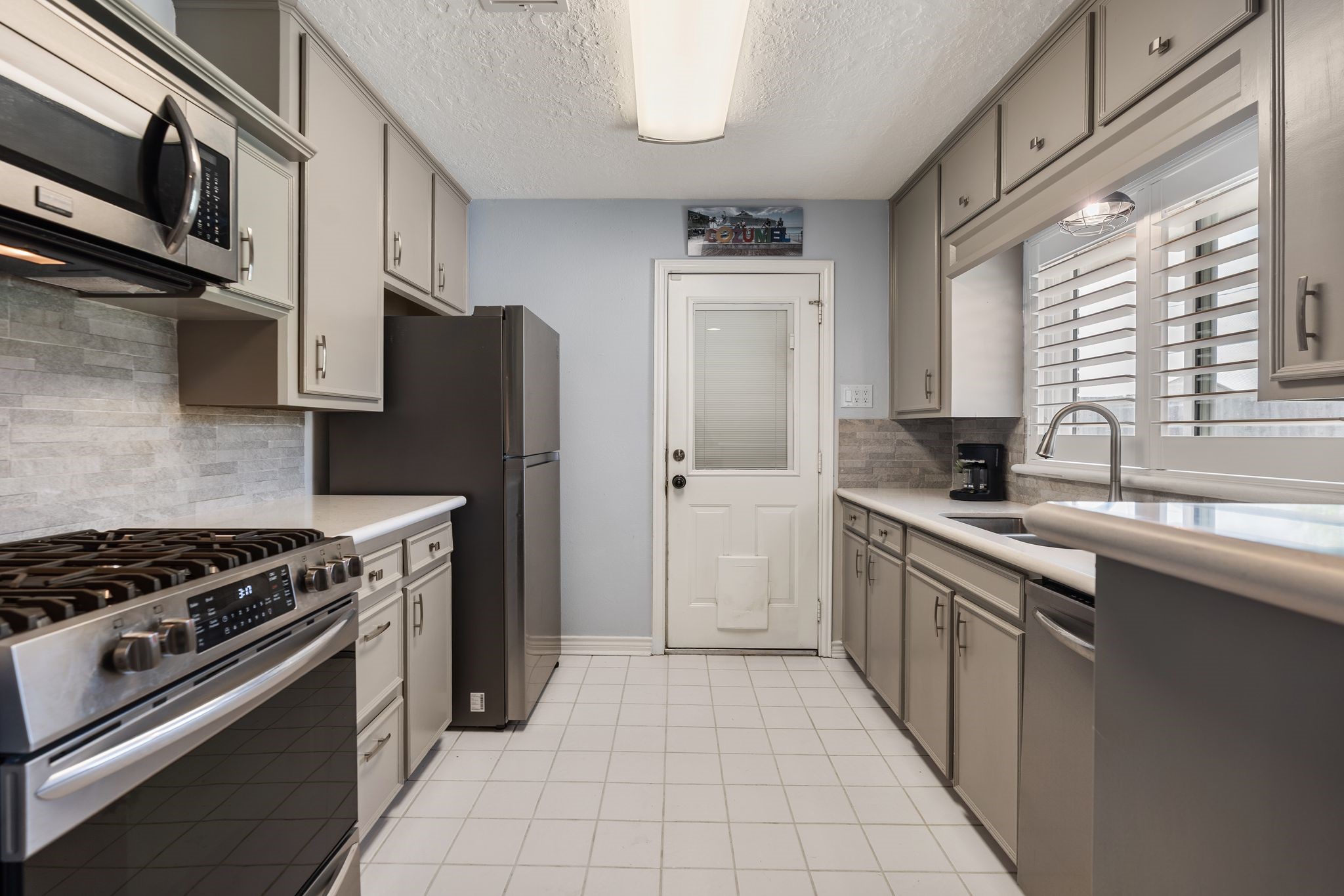 1214 W 31st Street Property Photo 13