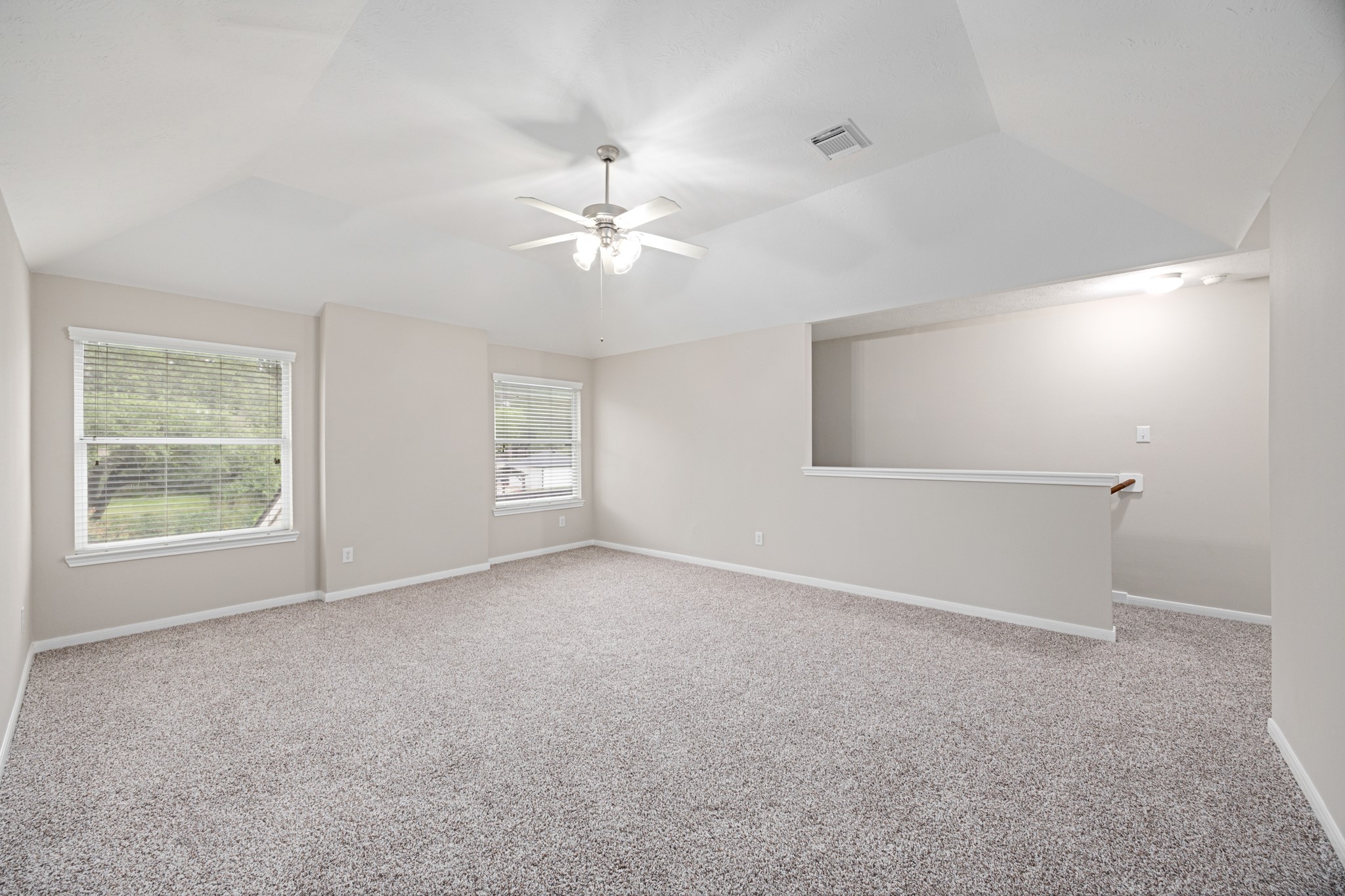 6118 Pine Lakes Drive Property Photo 23