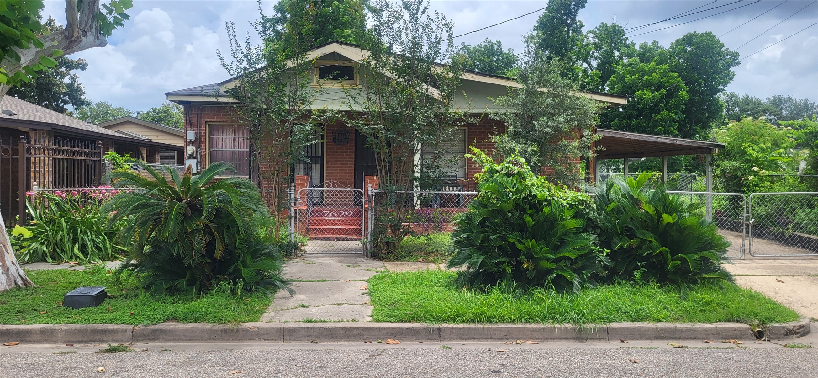 7629 Avenue I Property Photo 1
