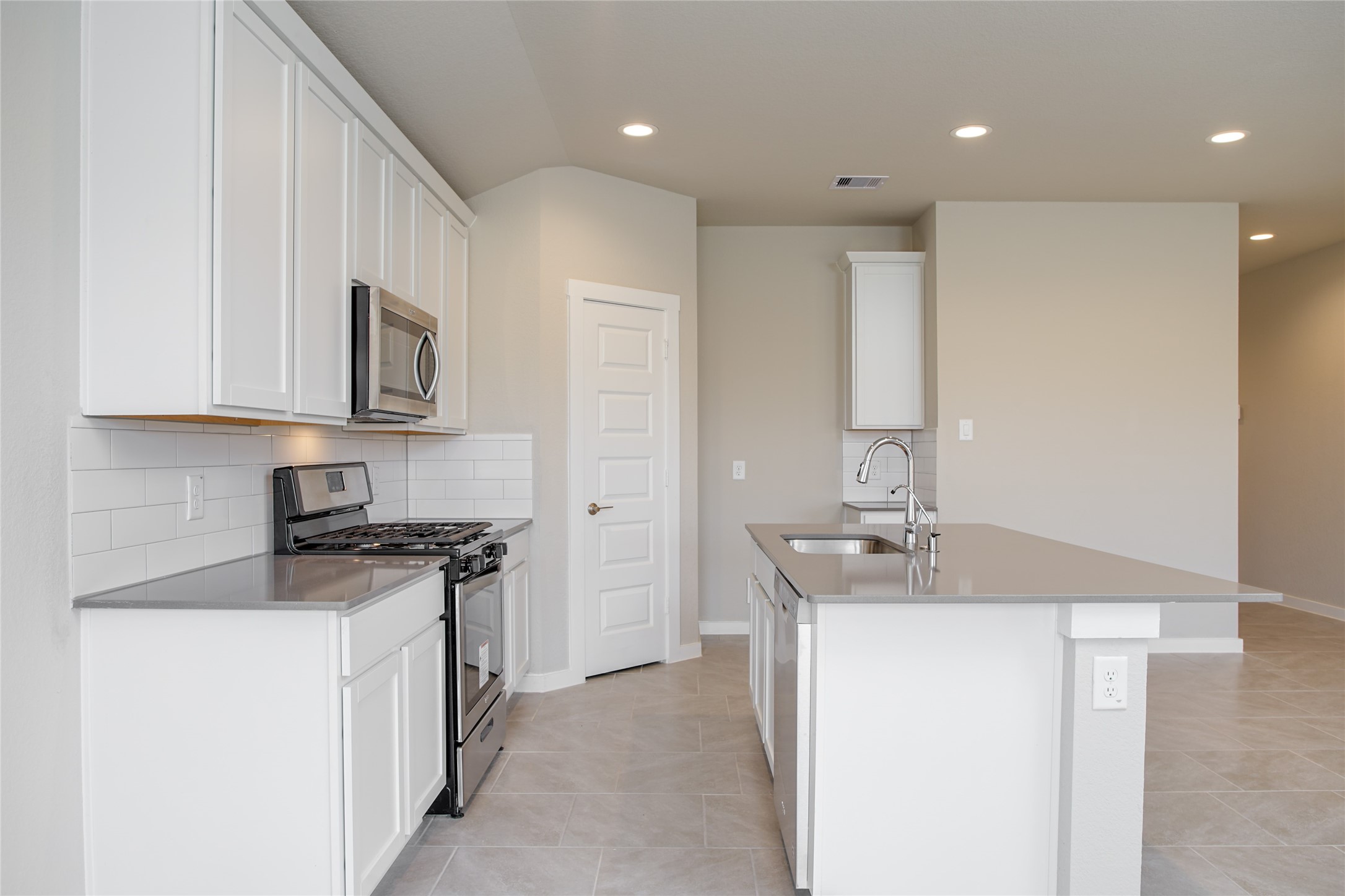 29414 Bryans Manor Lane Property Photo 12