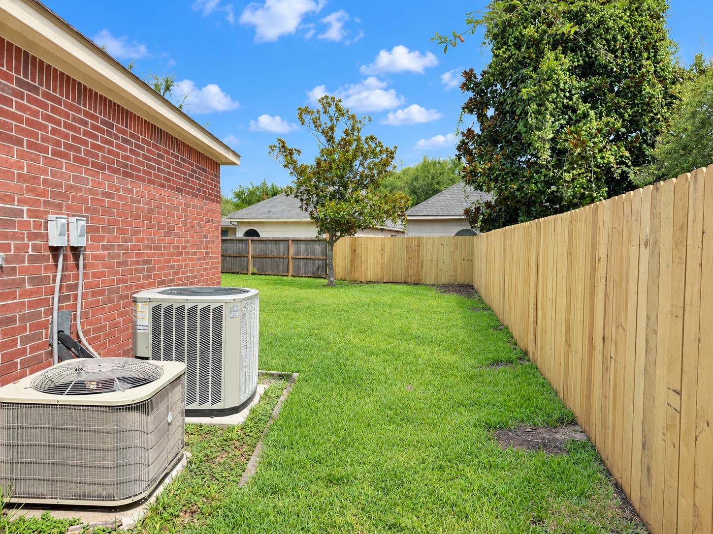 206 Hartwood Court Property Photo 3