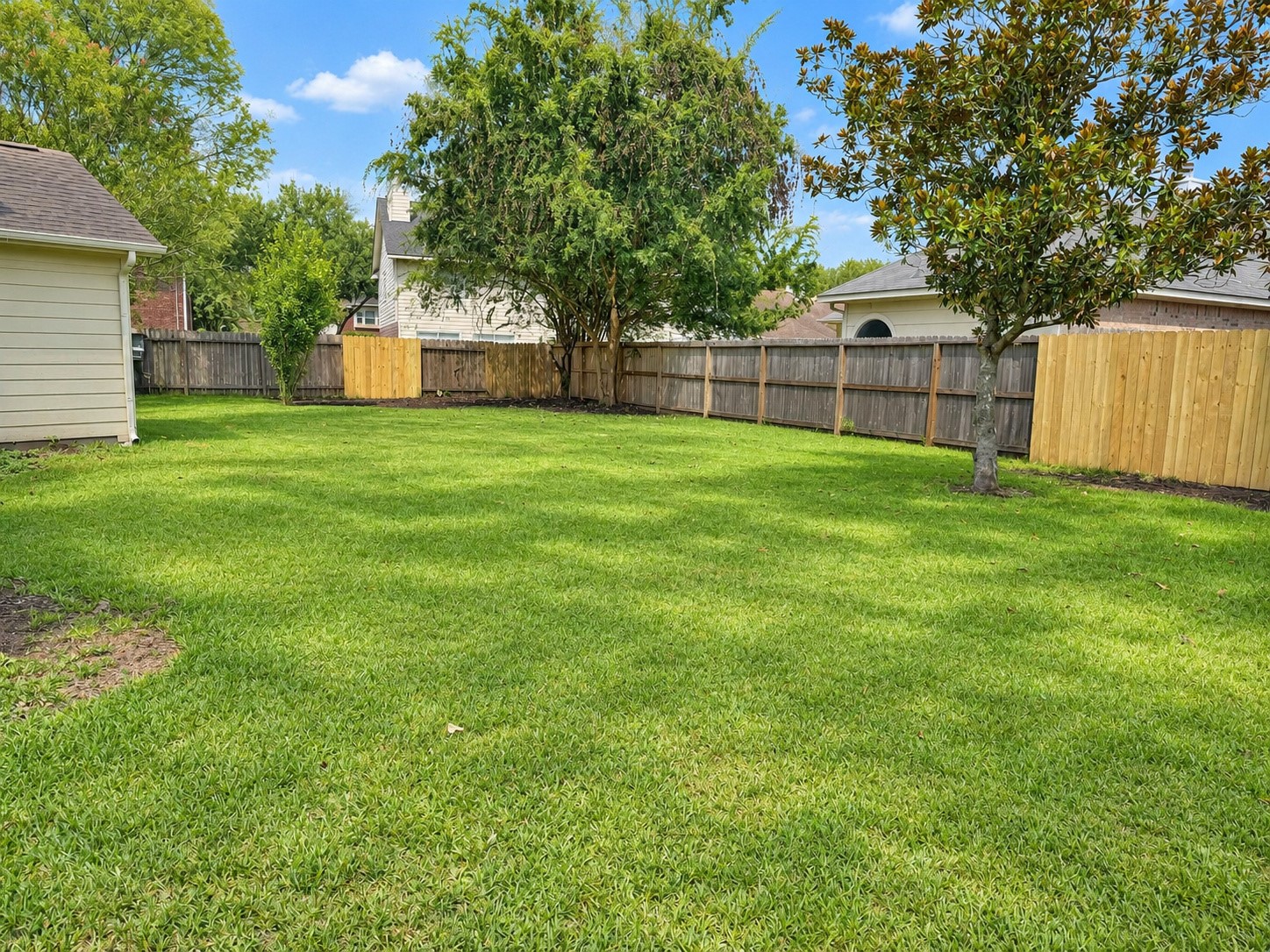 206 Hartwood Court Property Photo 4