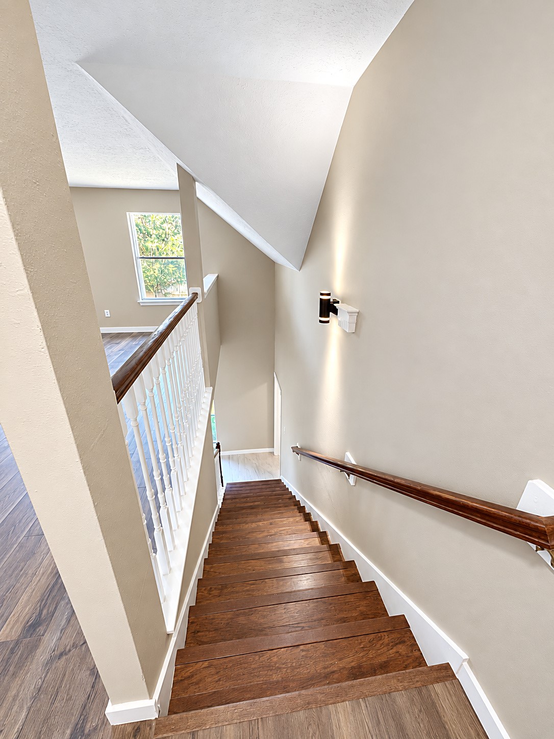 206 Hartwood Court Property Photo 32