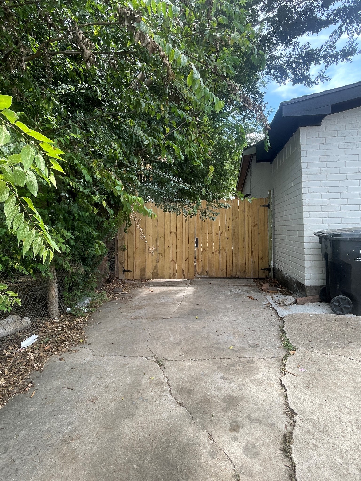13105 Chiswick Road Property Photo 11