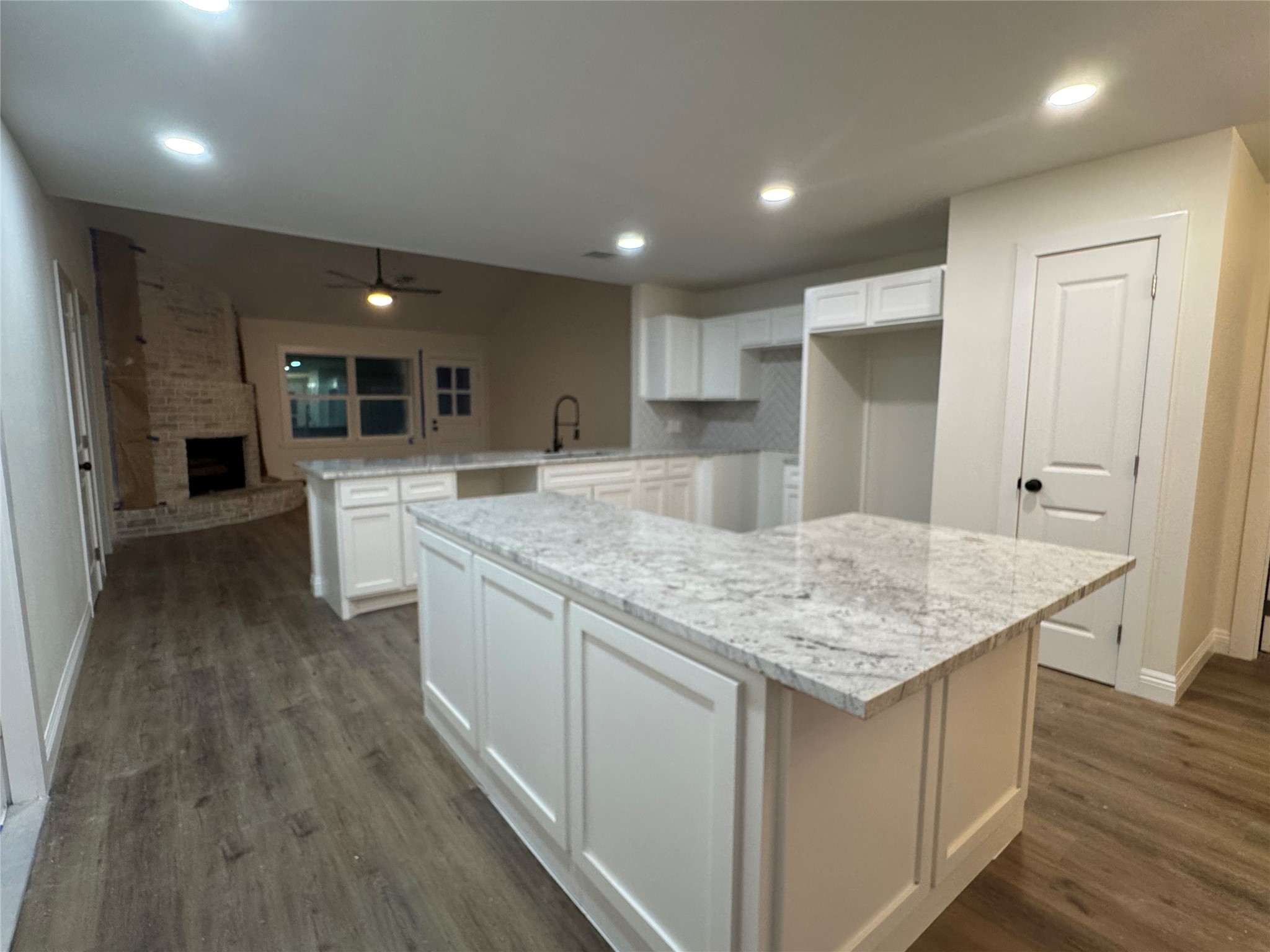 6210 Autumn Arbor Drive Property Photo 3