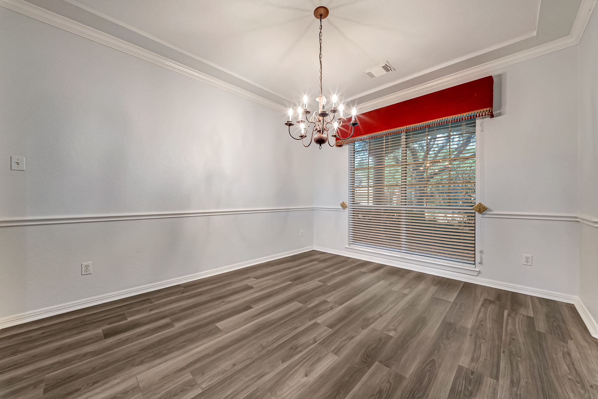 10311 Pitcataway Drive Property Photo 4