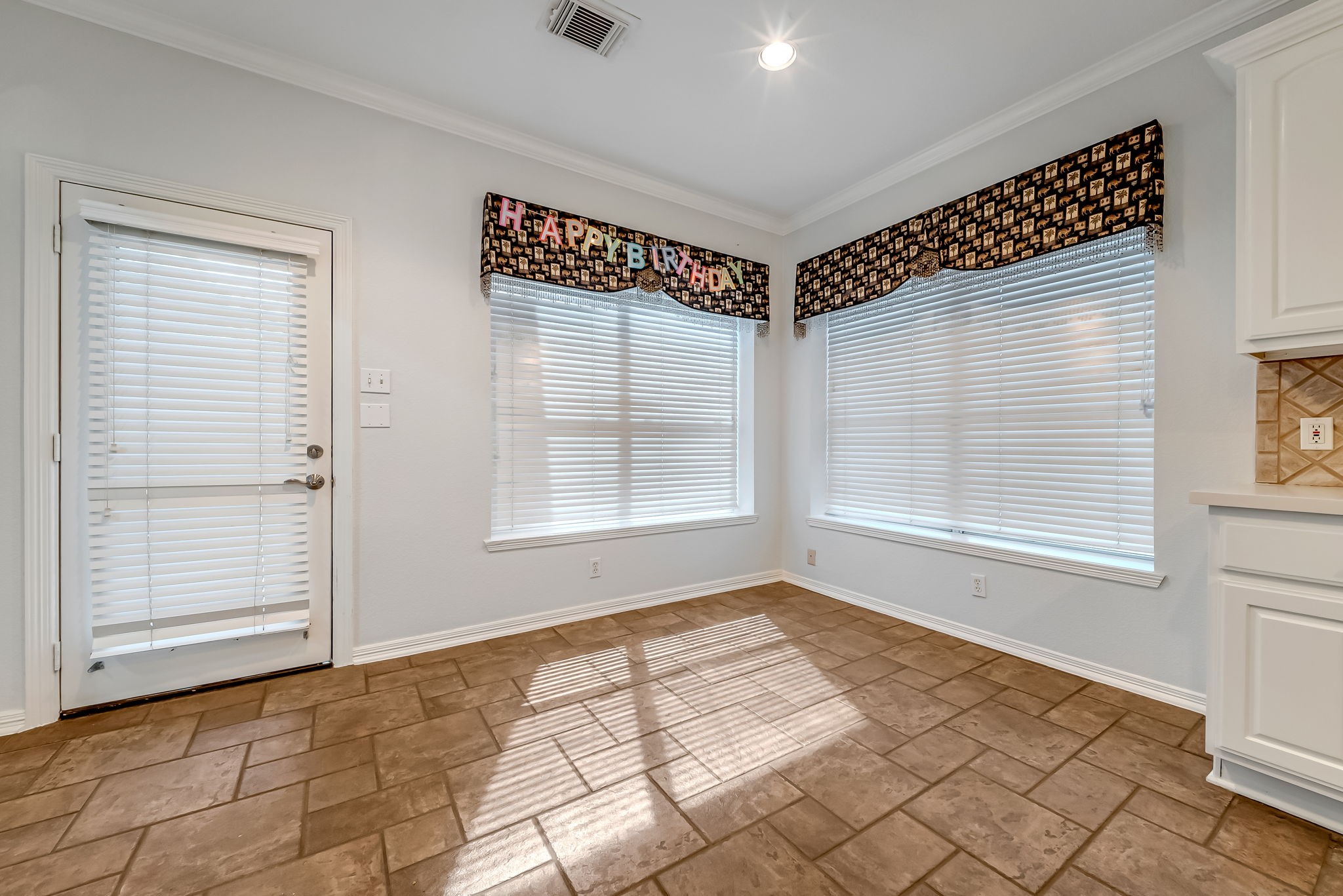 10311 Pitcataway Drive Property Photo 5