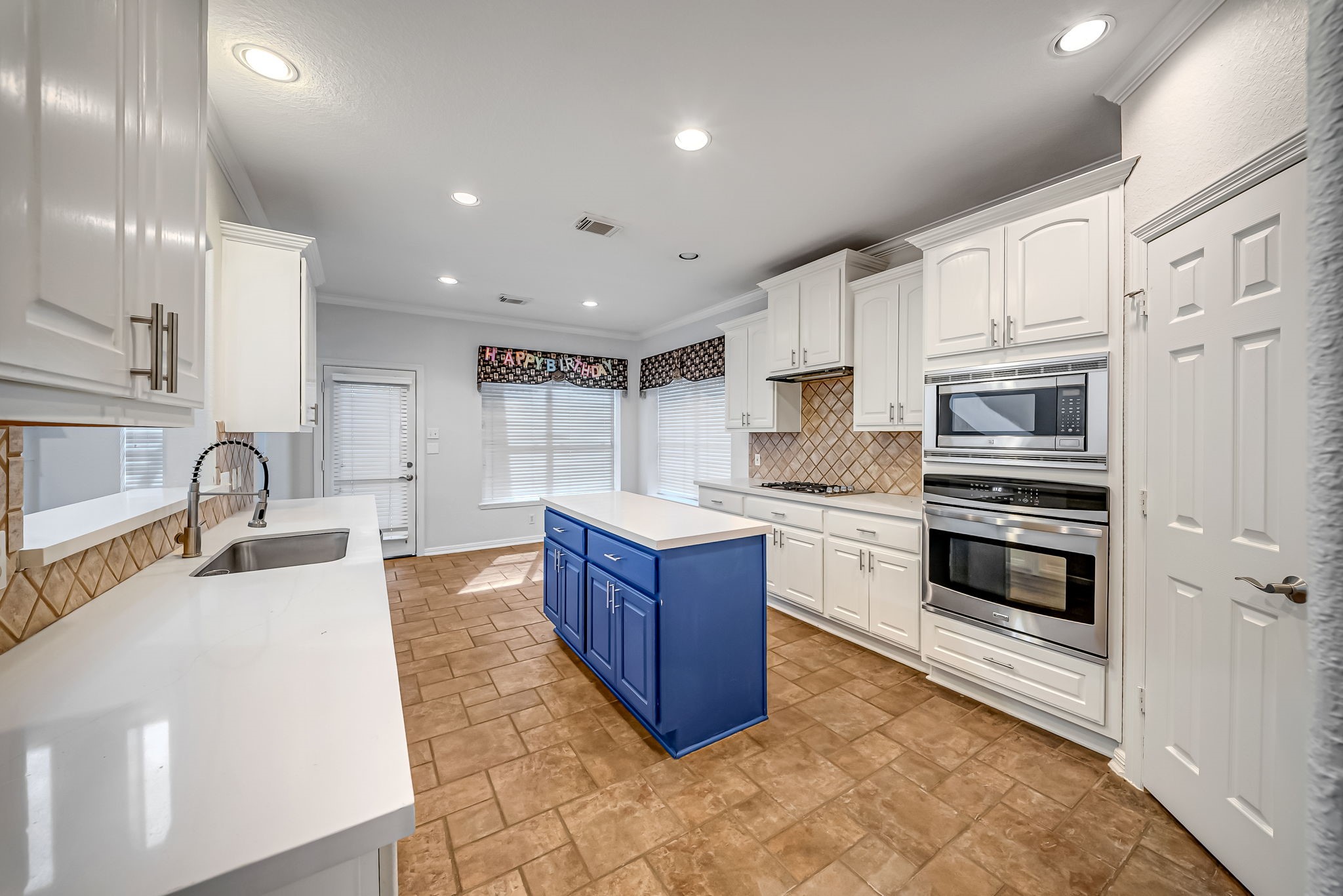 10311 Pitcataway Drive Property Photo 8